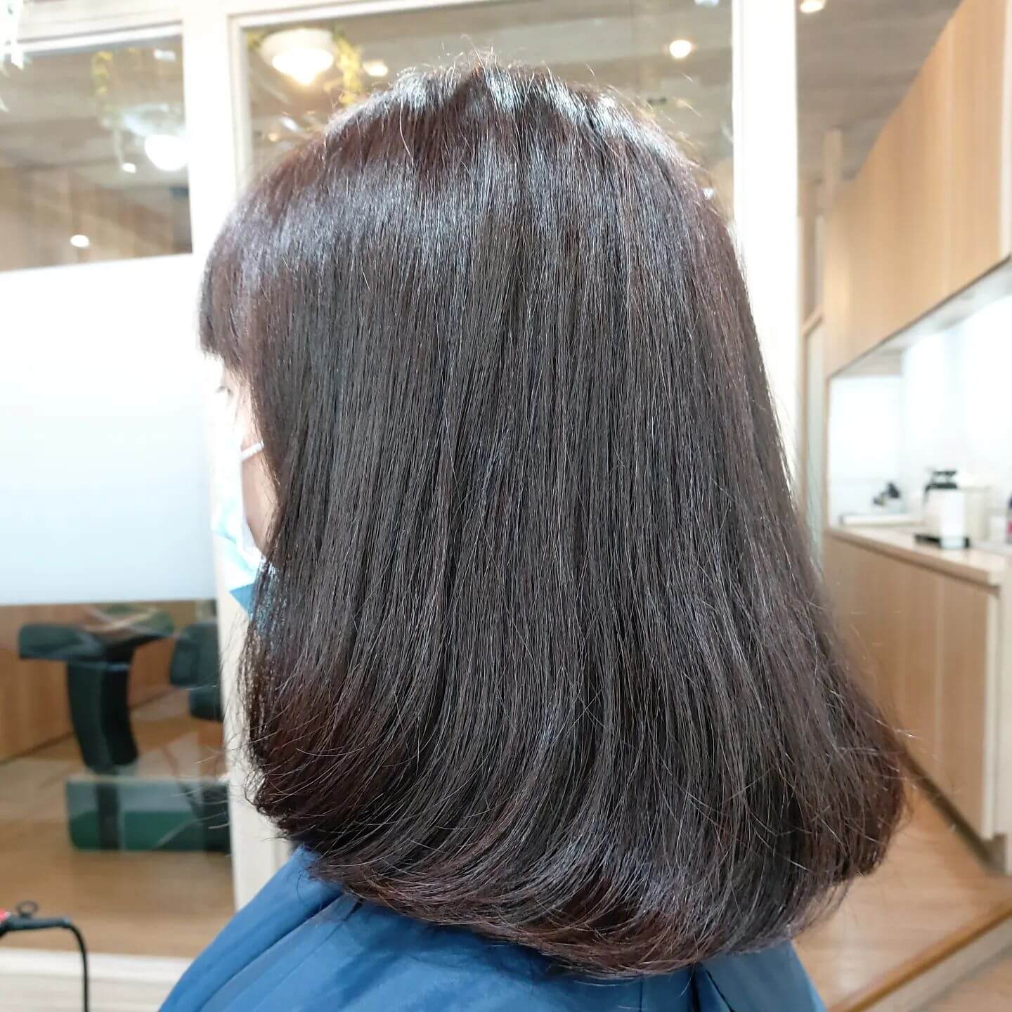 Cut+Digital perm +treatment Milbon  ️Free parking available
สามารถโทรจองคิวได้ที่
02-042-8385
LINE Account : https://lin