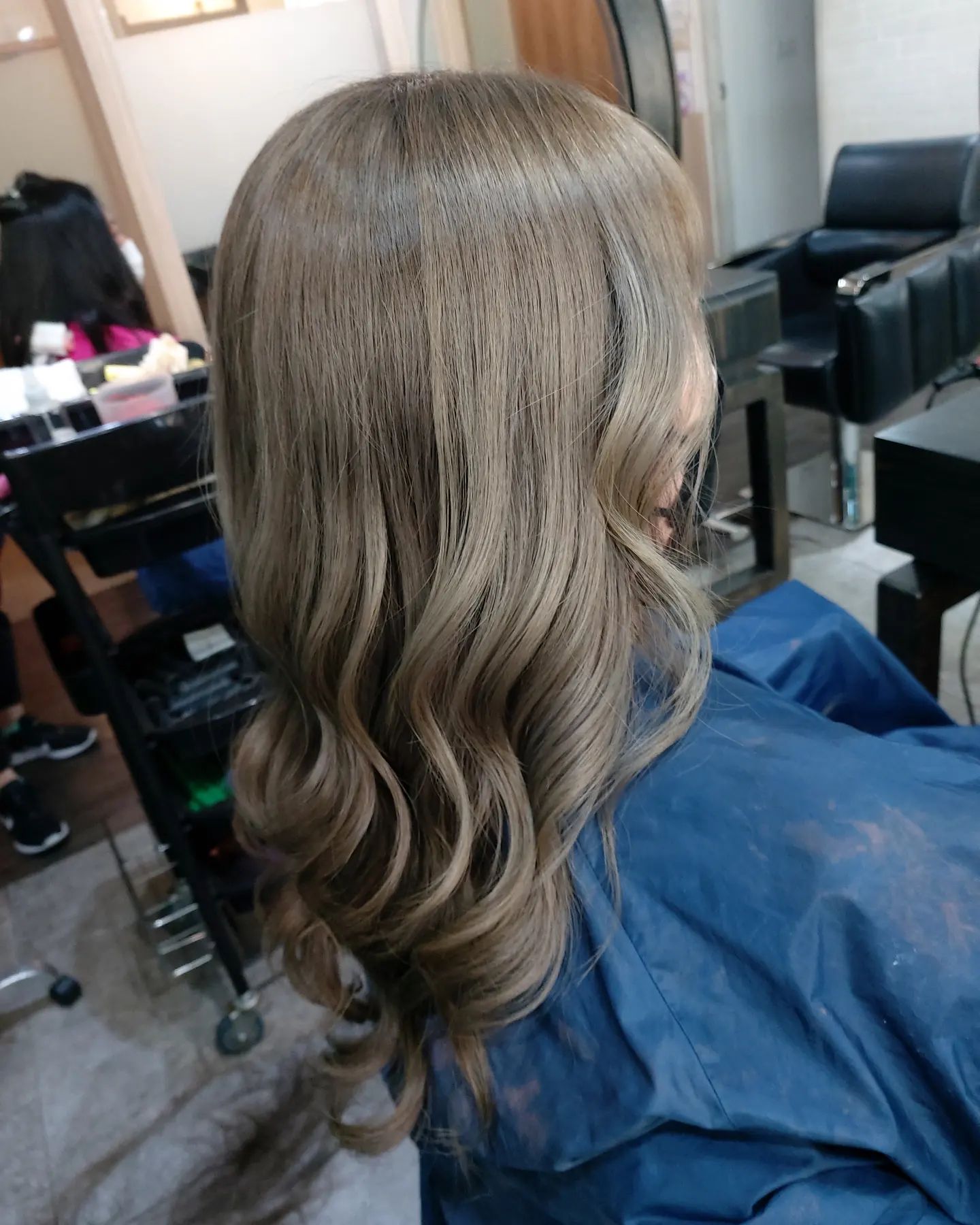 Cut+bleach +color +olaplex +treatment Milbon  ️Free parking available
สามารถโทรจองคิวได้ที่
02-042-8385
LINE Account : https://lin.ee/3NZFLGo
หรือทางเว็บไซด์
https://lilachokkaido.com/booking/
ทางไปเลือก VIP Gift Voucher↓
https://www.gowabi.com/en/provider/lilac-by-106-hair  #ร้านเสริมสวย #ร้านเสริมสวยทองหล่อซอย5 #ทองหล่อซอย5 #thonglorsoi5 #salon #thonglor #salonthonglor #lilacby106 #106hairstudio #バンコク美容室 #バンコク #トンロー美容室 #トンローソイ5 #サロン #bangkok #stylist #perm #digitalperm #color #haircut #milbon #cut #japansalo #beauty #review #Bangkok #hair #Good #lilachokkaido
BOOKING - Spa & Hair LiLAC by 106Hair
...
lilachokkaido.com @ Spa & Hair Lilac by 106Hair