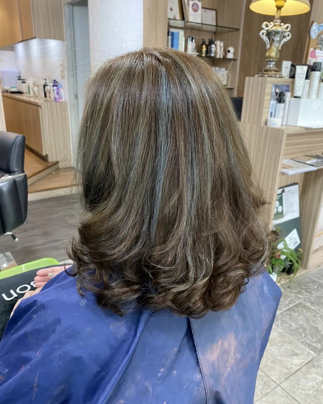 Cut+Highlight +color +olaplex +treatment Milbon  ️Free parking available
สามารถโทรจองคิวได้ที่
02-042-8385
LINE Account : https://lin.ee/3NZFLGo
หรือทางเว็บไซด์
https://lilachokkaido.com/booking/
ทางไปเลือก VIP Gift Voucher↓
https://www.gowabi.com/en/provider/lilac-by-106-hair  #ร้านเสริมสวย #ร้านเสริมสวยทองหล่อซอย5 #ทองหล่อซอย5 #thonglorsoi5 #salon #thonglor #salonthonglor #lilacby106 #106hairstudio #バンコク美容室 #バンコク #トンロー美容室 #トンローソイ5 #サロン #bangkok #stylist #perm #digitalperm #color #haircut #milbon #cut #japansalo #beauty #review #Bangkok #hair #Good #lilachokkaido
BOOKING - Spa & Hair LiLAC by 106Hair
...
lilachokkaido.com @ Spa & Hair Lilac by 106Hair