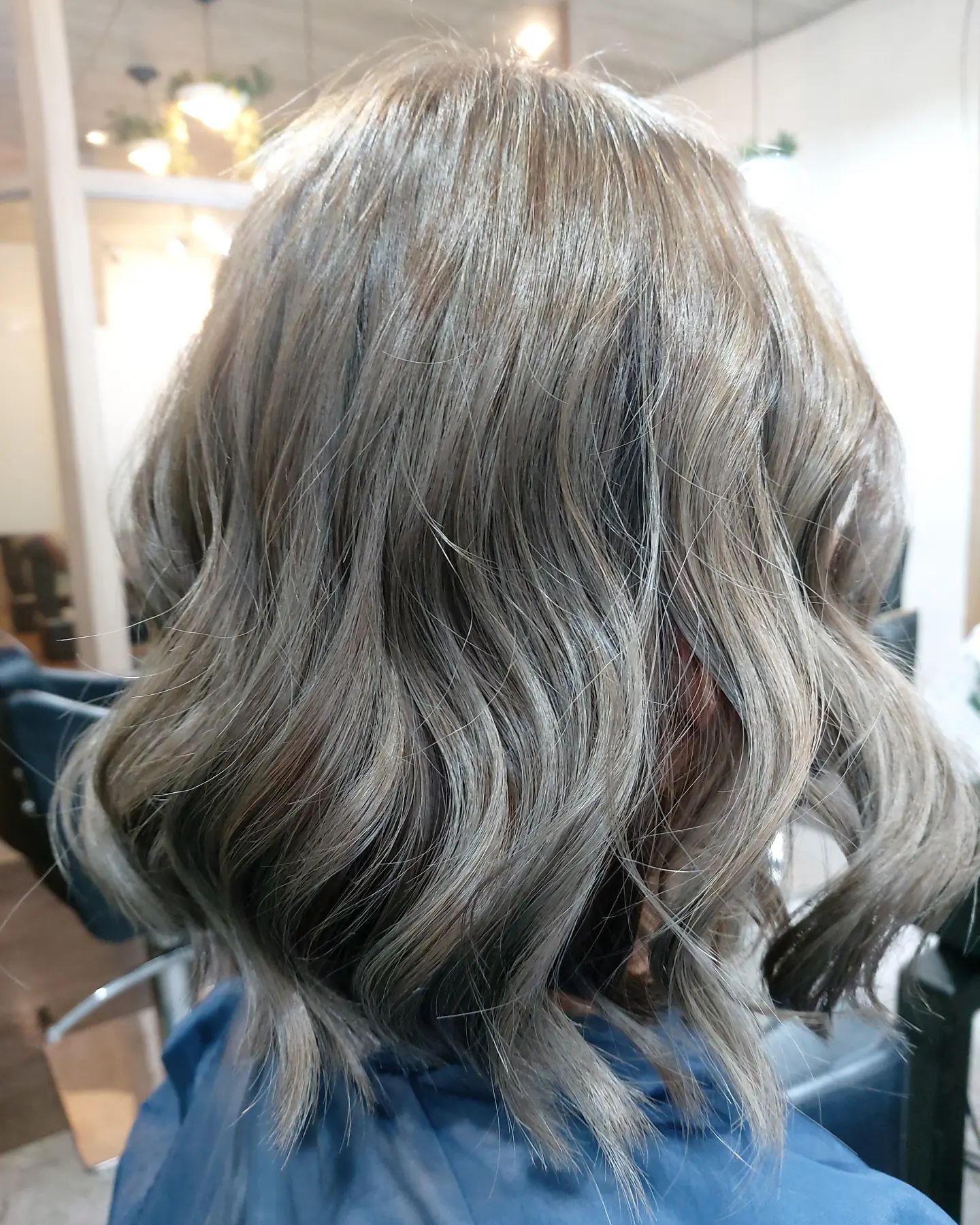 Cut+bleach +Highlight +color +olaplex +treatment Milbon 
️Free parking available
สามารถโทรจองคิวได้ที่
02-042-8385
LINE Account : https://lin.ee/3NZFLGo
หรือทางเว็บไซด์
https://lilachokkaido.com/booking/
ทางไปเลือก VIP Gift Voucher↓
https://www.gowabi.com/en/provider/lilac-by-106-hair  #ร้านเสริมสวย #ร้านเสริมสวยทองหล่อซอย5 #ทองหล่อซอย5 #thonglorsoi5 #salon #thonglor #salonthonglor #lilacby106 #106hairstudio #バンコク美容室 #バンコク #トンロー美容室 #トンローソイ5 #サロン #bangkok #stylist #perm #digitalperm #color #haircut #milbon #cut #japansalo #beauty #review #Bangkok #hair #Good #lilachokkaido
BOOKING - Spa & Hair LiLAC by 106Hair
...
lilachokkaido.com @ Spa & Hair Lilac by 106Hair