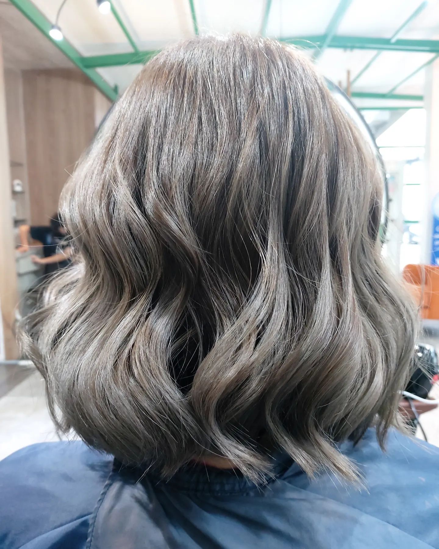 Cut+bleach +Highlight +color +olaplex +treatment Milbon 
️Free parking available
สามารถโทรจองคิวได้ที่
02-042-8385
LINE Account : https://lin.ee/3NZFLGo
หรือทางเว็บไซด์
https://lilachokkaido.com/booking/
ทางไปเลือก VIP Gift Voucher↓
https://www.gowabi.com/en/provider/lilac-by-106-hair  #ร้านเสริมสวย #ร้านเสริมสวยทองหล่อซอย5 #ทองหล่อซอย5 #thonglorsoi5 #salon #thonglor #salonthonglor #lilacby106 #106hairstudio #バンコク美容室 #バンコク #トンロー美容室 #トンローソイ5 #サロン #bangkok #stylist #perm #digitalperm #color #haircut #milbon #cut #japansalo #beauty #review #Bangkok #hair #Good #lilachokkaido
BOOKING - Spa & Hair LiLAC by 106Hair
...
lilachokkaido.com @ Spa & Hair Lilac by 106Hair