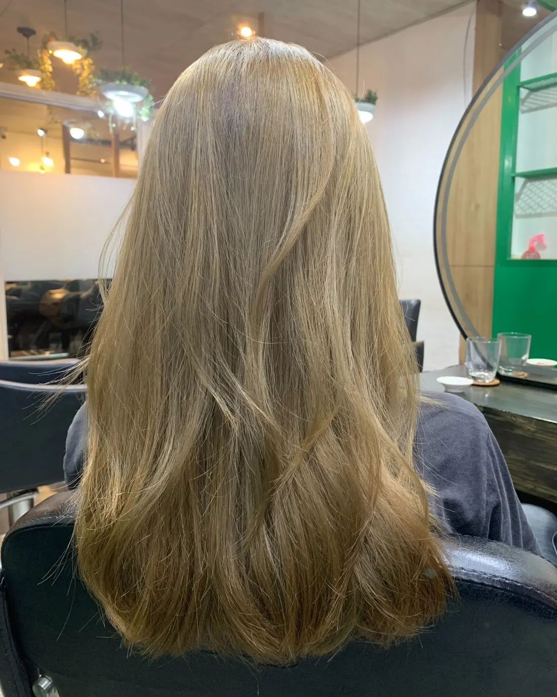 Cut+bleach +color +olaplex +treatment Milbon 
️Free parking available
สามารถโทรจองคิวได้ที่
02-042-8385
LINE Account : https://lin.ee/3NZFLGo
หรือทางเว็บไซด์
https://lilachokkaido.com/booking/
ทางไปเลือก VIP Gift Voucher↓
https://www.gowabi.com/en/provider/lilac-by-106-hair  #ร้านเสริมสวย #ร้านเสริมสวยทองหล่อซอย5 #ทองหล่อซอย5 #thonglorsoi5 #salon #thonglor #salonthonglor #lilacby106 #106hairstudio #バンコク美容室 #バンコク #トンロー美容室 #トンローソイ5 #サロン #bangkok #stylist #perm #digitalperm #color #haircut #milbon #cut #japansalo #beauty #review #Bangkok #hair #Good #lilachokkaido
BOOKING - Spa & Hair LiLAC by 106Hair
...
lilachokkaido.com @ Spa & Hair Lilac by 106Hair