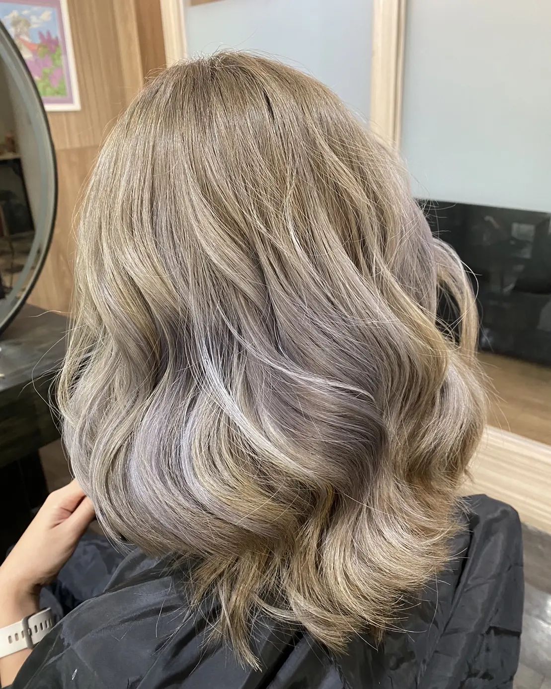 Cut+bleach +Highlight +color +olaplex +treatment Milbon 
️Free parking available
สามารถโทรจองคิวได้ที่
02-042-8385
LINE Account : https://lin.ee/3NZFLGo
หรือทางเว็บไซด์
https://lilachokkaido.com/booking/
ทางไปเลือก VIP Gift Voucher↓
https://www.gowabi.com/en/provider/lilac-by-106-hair  #ร้านเสริมสวย #ร้านเสริมสวยทองหล่อซอย5 #ทองหล่อซอย5 #thonglorsoi5 #salon #thonglor #salonthonglor #lilacby106 #106hairstudio #バンコク美容室 #バンコク #トンロー美容室 #トンローソイ5 #サロン #bangkok #stylist #perm #digitalperm #color #haircut #milbon #cut #japansalo #beauty #review #Bangkok #hair #Good #lilachokkaido
BOOKING - Spa & Hair LiLAC by 106Hair
...
lilachokkaido.com @ Spa & Hair Lilac by 106Hair