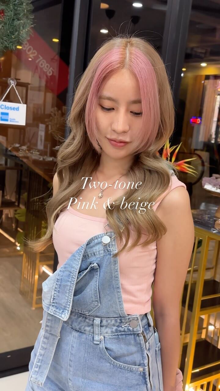 #pinkbeige 
Two-tone ️
สีเทรนด์ สีที่คาดผม
-
สิ่งที่มาพร้อมกับบริการของพวกเรา
🟡 ก่อนทำสีจะมีการฉีดสเปรย์กันแสบที่หนังศีรษะ
 ทำเคมีโดยไม่กังวลด้วยโฟมเคราติน และ Repair Mist ไม่ให้เกล็ดผมที่สำคัญต้องเสียไป
 สเต็ปการสระผมของทางร้านที่ได้เป็นแค่การล้าง พร้อมด้วยผลิตภัณฑ์จากญี่ปุ่น
🟣 เซ็ตผมตามรีเควสพร้อมด้วยแว็กซ์,ออยด์และเซรุ่มผม
🟠 ทำผมเสร็จยังมีสติ็กเกอร์ออริจินอลของทางร้านแถมให้ เอคคลูซีฟสำหรับ VIP เมมเบอร์ที่สมัครครั้งแรกจะมีแก้วน้ำออริจินอลของร้านแถมให้อีก
🟢 พร้อมน้ำดื่มระหว่างทำผมให้เลือกถึง 10 อย่าง
️ ที่จอดรถฟรีแถมไม่ใช่ที่กลางแจ้ง
️ แถมด้วยรอยยิ้มและความรู้สึกที่อยากให้ทุกคนสวยเริ่ดดดดด(แน่นอนฟรีอยู่แล้ว)
-
ที่ตั้งร้าน ร้านอยู่ใกล้กับ บีทีเอสพร้อมพงษ์ ในซอยสุขุมวิท 39 ซอยพร้อมศรี 1 metropole residence ชั้น1 ร้านมีที่จอดรถบริการค่ะ
Metropole residence,soi Phrom si1,Sukhumvit39
จองคิวหรือสอบถามได้ที่เบอร์ tel:020048180
Line@: aki-endo
เวลาทำการ: 10:00AM – 8:00PM (หยุดทุกวันอังคาร Tueday closed)  #ตัดผมสไตล์ญี่ปุ่น #เซ็ตผม #ทำสีผม #ตัดผม #หน้าม้า #หน้าม้าซีทรู #ร้านทำผม #ร้านทำผม #สุขุมวิท #ไฮไลท์ #ทรงผมเกาหลี #ดัดผม #ทรงผมสไตล์เกาหลี #สไตล์เกาหลี #ม้วนผม #ผมสั้น #ฟอกผม #ย้อมผม #バンコク美容院 #バンコク美容室 #染髪 #漂髪 #漸層染 #理发 #염색 #앞머리 #헤어컬러링 #탈색