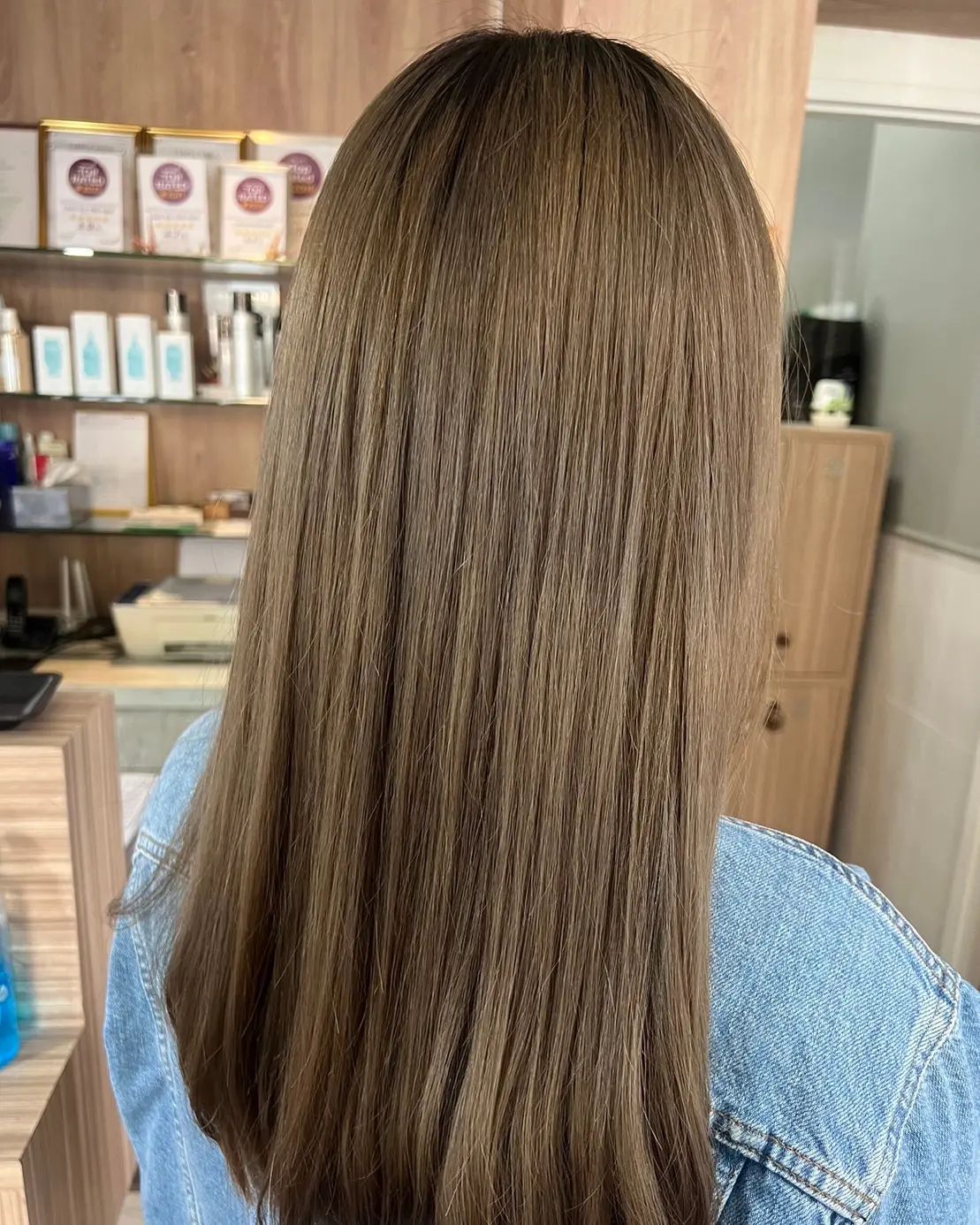 Cut+color +olaplex +treatment Milbon 
️Free parking available
สามารถโทรจองคิวได้ที่
02-042-8385
LINE Account : https://lin.ee/3NZFLGo
หรือทางเว็บไซด์
https://lilachokkaido.com/booking/
ทางไปเลือก VIP Gift Voucher↓
https://www.gowabi.com/en/provider/lilac-by-106-hair  #ร้านเสริมสวย #ร้านเสริมสวยทองหล่อซอย5 #ทองหล่อซอย5 #thonglorsoi5 #salon #thonglor #salonthonglor #lilacby106 #106hairstudio #バンコク美容室 #バンコク #トンロー美容室 #トンローソイ5 #サロン #bangkok #stylist #perm #digitalperm #color #haircut #milbon #cut #japansalo #beauty #review #Bangkok #hair #Good #lilachokkaido
BOOKING - Spa & Hair LiLAC by 106Hair
...
lilachokkaido.com @ Spa & Hair Lilac by 106Hair