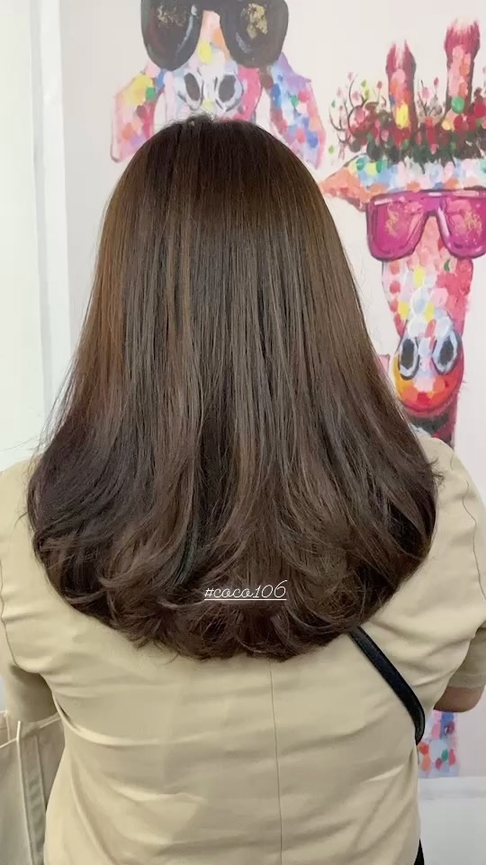 Cut+Color +Milbon treatment 
 ทำผมโดยช่างญา ช่างทำผมสไตล์ญี่ปุ่น 
️ Free parking available 
ร้านเปิดให้บริการ 9.00-18.30 
สำรองคิวได้ที่เบอร์
️02-662-7106
24hours web reservation
https://reservia.jp/reserve/menu/2c7018bae1?start_page=2&is_guest=1
LINE account
https://lin.ee/3Cm0Ksiac  #coco106 #106hair #digitalperm #coolperm #color #hiligth #milbon #salon #beauty #treatment #straight #cut #sodashower #shothair #longhair #japan #bangkok #sukhumvit39 #ร้านเสริมสวยในกรุงเทพ