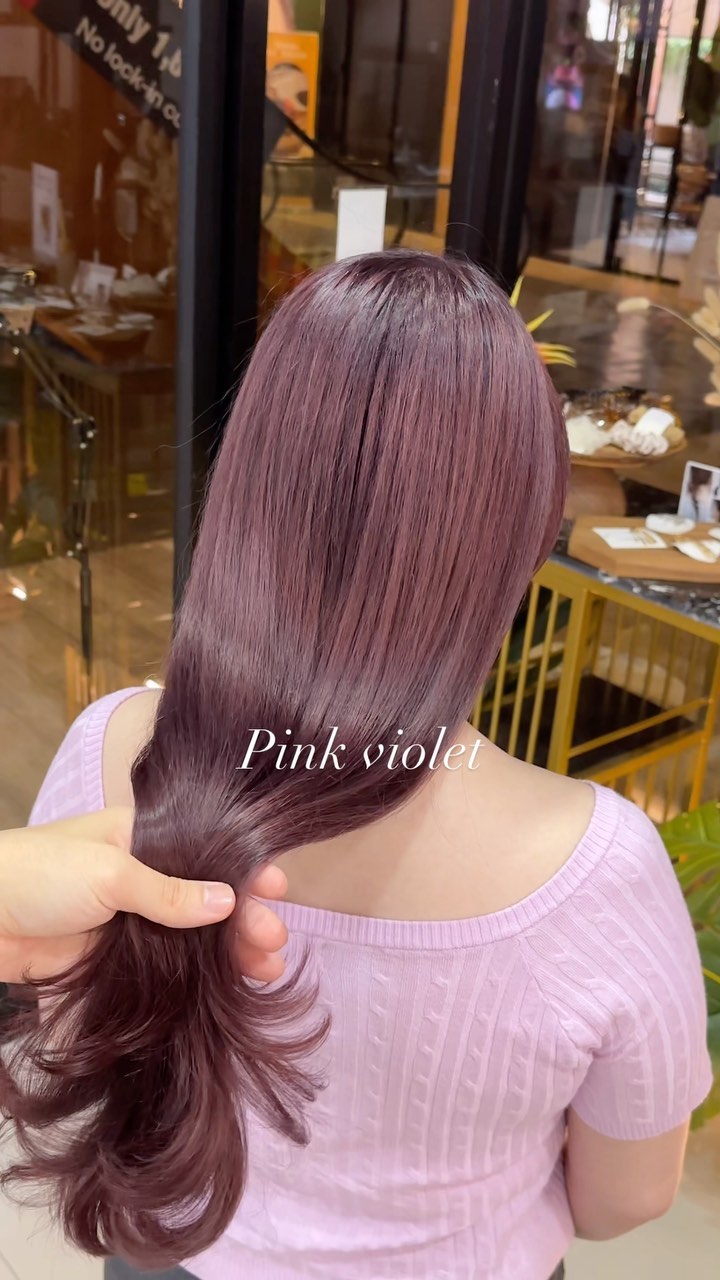 #pinkviolet 
“AKIENDO make you love yourself more”
-
•bleach package 5000THB~
•care bleach 6500THB~
-
☆☆☆☆
・ไฮไลท์,เทคนิคตัดที่ละเอียด ควบคู่ผลิตภัณฑ์และเทคนิคจากญี่ปุ่น สร้างสรรค์ทรงผม
・เข้าถึงทุกเทรนด์ไม่ว่าจะญี่ปุ่นหรือเกาหลี
☆☆☆☆
・Akiendo คือทรงผมที่เชื่อมไปถึงความมั่นใจของคุณ🤩
☆☆☆☆
・พวกเรานั้นมีรับประกันสี10วัน(ไม่รวมสีหลุดโดยธรรมชาติ)
・สำหรับท่านที่ทำไฮไลท์ครั้งแรก สามารถใส่สีอีกครั้งในราคา 1000 บาทภายใน 20 วัน
☆☆☆☆
-
ที่ตั้งร้าน ร้านอยู่ใกล้กับ บีทีเอสพร้อมพงษ์ ในซอยสุขุมวิท 39 ซอยพร้อมศรี 1 metropole residence ชั้น1 ร้านมีที่จอดรถบริการค่ะ
Metropole residence,soi Phrom si1,Sukhumvit39
จองคิวหรือสอบถามได้ที่เบอร์ tel:020048180
Line@: aki-endo
เวลาทำการ: 10:00AM – 8:00PM (หยุดทุกวันอังคาร Tueday closed)  #haircut  #haircolor #hairstyle #akiendo #bangkokhairsalon #ตัดผมสไตล์ญี่ปุ่น #เซ็ตผม #ทำสีผม #ตัดผม #หน้าม้า #หน้าม้าซีทรู #ร้านทำผม #ร้านทำผม #สุขุมวิท #ไฮไลท์ #ทรงผมเกาหลี #ดัดผม #ทรงผมสไตล์เกาหลี #สไตล์เกาหลี #ม้วนผม #ผมสั้น #ฟอกผม #ย้อมผม #バンコク美容院 #バンコク美容室