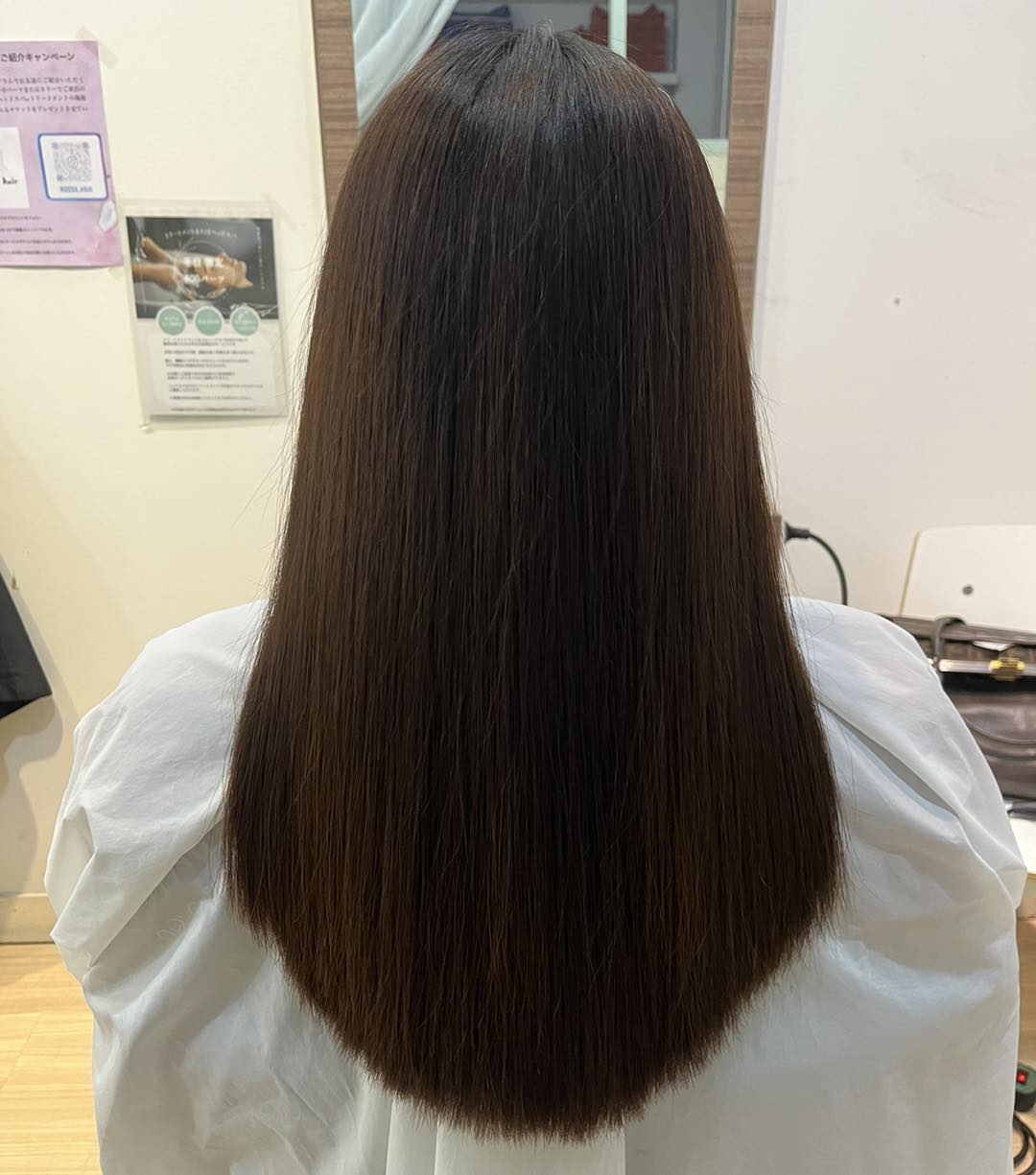 #haircut #symmetry
#シンメトリー #ちゃんときる
Sukhumvit 39 マノモール内2F(入口に世界の山ちゃん　さんがあるモール)
️駐車場有ります。
0855566221
LINE 
　@を頭につけてrossa_hair
@rossa_hair  営業時間
 9:00-18:00(最終カット受付)
定休日　毎週水曜  #rossahair #ロッサヘアー #バンコク美容室 #プロンポン美容室 #バンコク #美容師 #プロンポン #ヘアサロン #日経美容室 #美容室 #美容師 #バンコク駐在 #駐妻 #japanese