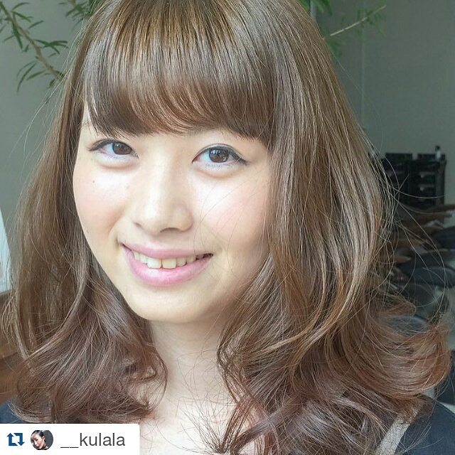 #Repost @__kulala with @repostapp
・・・
ブリーチ オン カラー。毛先はほんのりピンク。
前頭ブリーチって難しいよね。でも凄くイメージ変わるから私も嬉しい。  #lusrica #lusrica_salon #urthonglor #thonglor #thonglor 13 #hair #haircut #haircolor #hairsalon #bkk #thailnad #bangkok