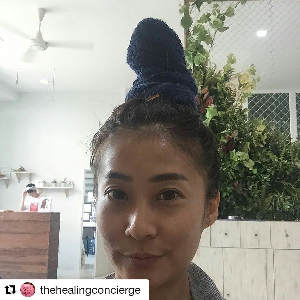 ชอบเวลาเพื่อนแนะนำเพื่อนมา ขอบคุณมากนะคะ K'@anon_is_ame
#Repost @thehealingconcierge
Kap khun mak kha @anon_is_ame naenum @lusrica_salon na ja  • 
Proof is in the towel bun 
#nofilter #nomakeup #noneeds just #selfcare #lusrica #lusricasalon #urthonglor #thonglor13