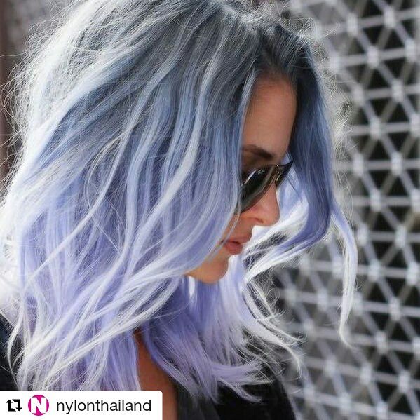 มาอัพเดทสีผมกันที่ @lusrica_salon กันนะคะ 🙂
#Repost @nylonthailand with @repostapp
・・・
ถ้าสีน้ำเงินสดมันแปร๋นไป ลองสีออกพาสเทลหน่อยไหมหละ  อินเทรนด์กับ pantone 2016 ด้วยนะ :)