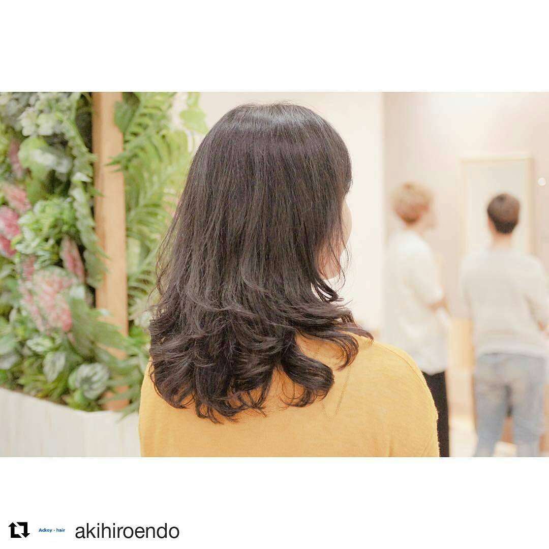 #Repost @akihiroendo with @repostapp
・・・
Today's customer! She has parm of ends.
毛先パーマでふんわりデザインをしましょう！️ #bangkokfashion #lusrica #bangkok #hairsalon #salon #parm #color #japanese #thaigarl