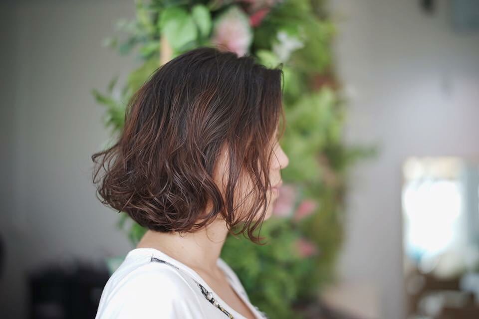 少し強めの質感でのデジタルパーマも人気です。
Also digital perm texture of strengthening popular