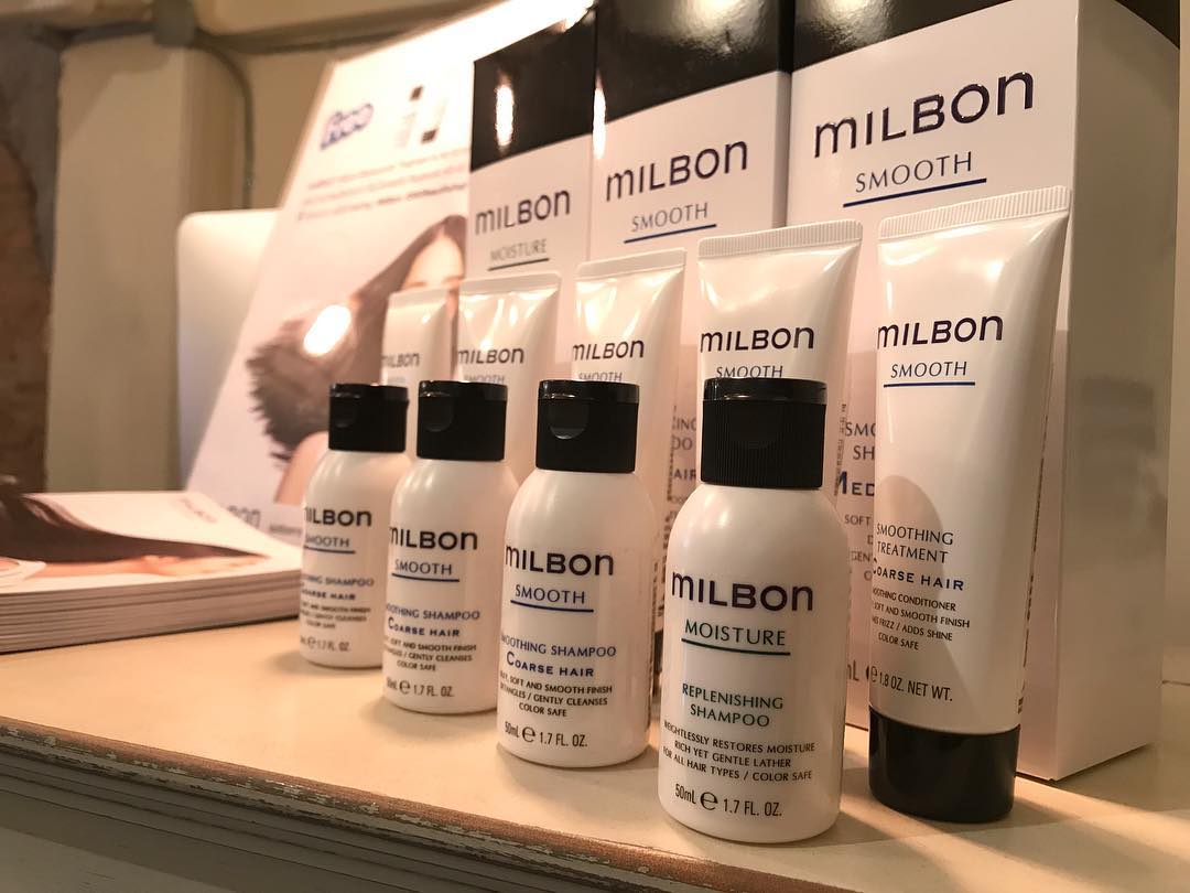 รับฟรีทันที Milbon shampoo และ treatment 50ml มูลค่า 520 บาท เพียงถ่ายภาพผลิตภัณฑ์ 2 ชิ้นนี้ และแชร์ใน facebook และ ig (ตั้งเป็น public ) เช็คอินร้านแล้วใส่ hashtag  #milbon #360beautifulhair รีบมาก่อนสินค้าจะหมดนะคะ