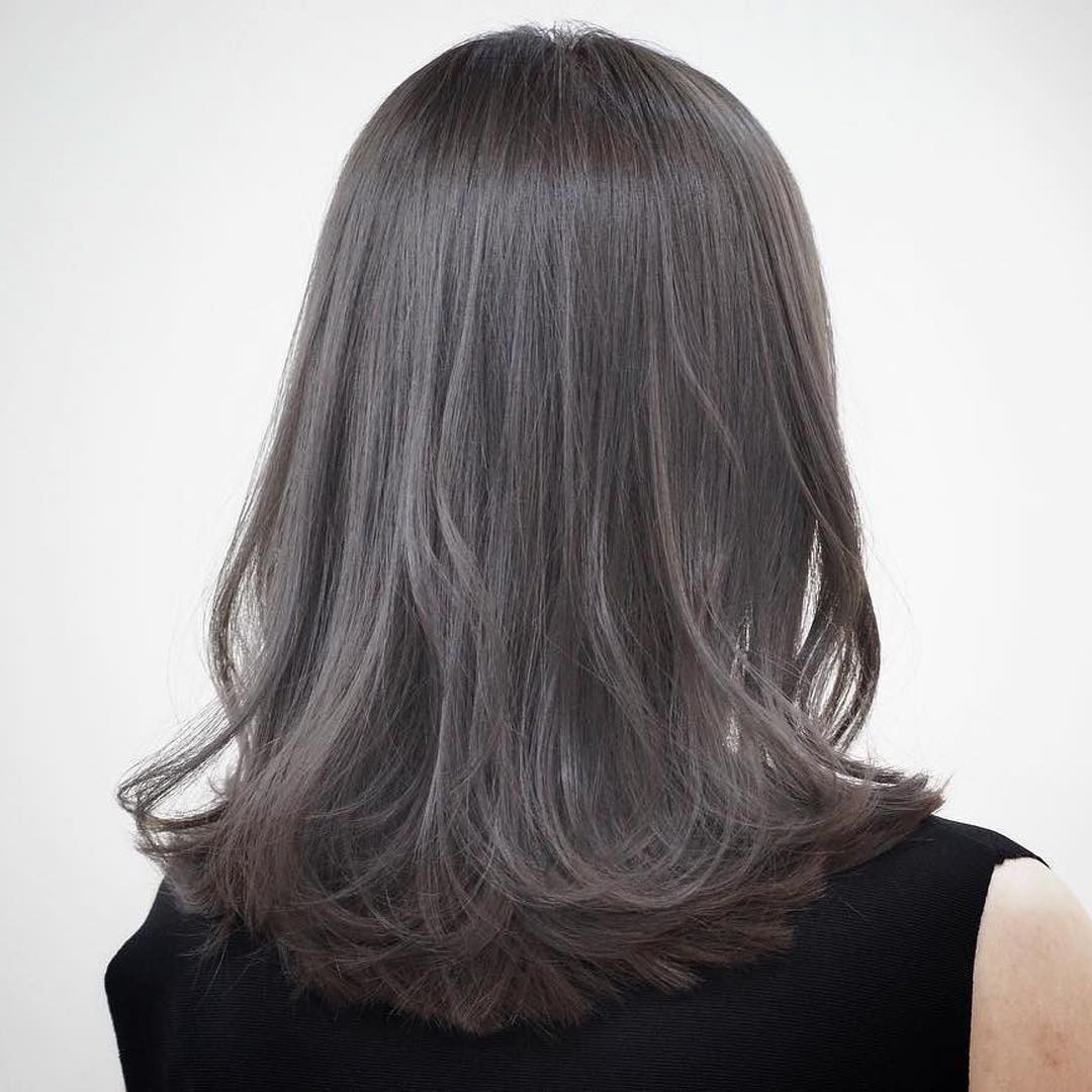 @akihiroendo_bkk.jp
・・・
[ dark grayge tone color] 
We did double color.
At first , lift up tone without bleach .
Finally, apply dark gray tone.
Reservation no. 02-009-2616 
#lusrica
#highlight #balayage #highlightcolor #color #hair #haircut #hairstyles #haircolor #hairstyle #hairfashion  #organic #salon #salonlife #fashion #fashionblogger #streetfashion  #thailand #bangkok #bangkokfashion #japanesehairsalon #thonglor #バンコク在住 #バンコクライフ #バンコク生活 #バンコク美容室