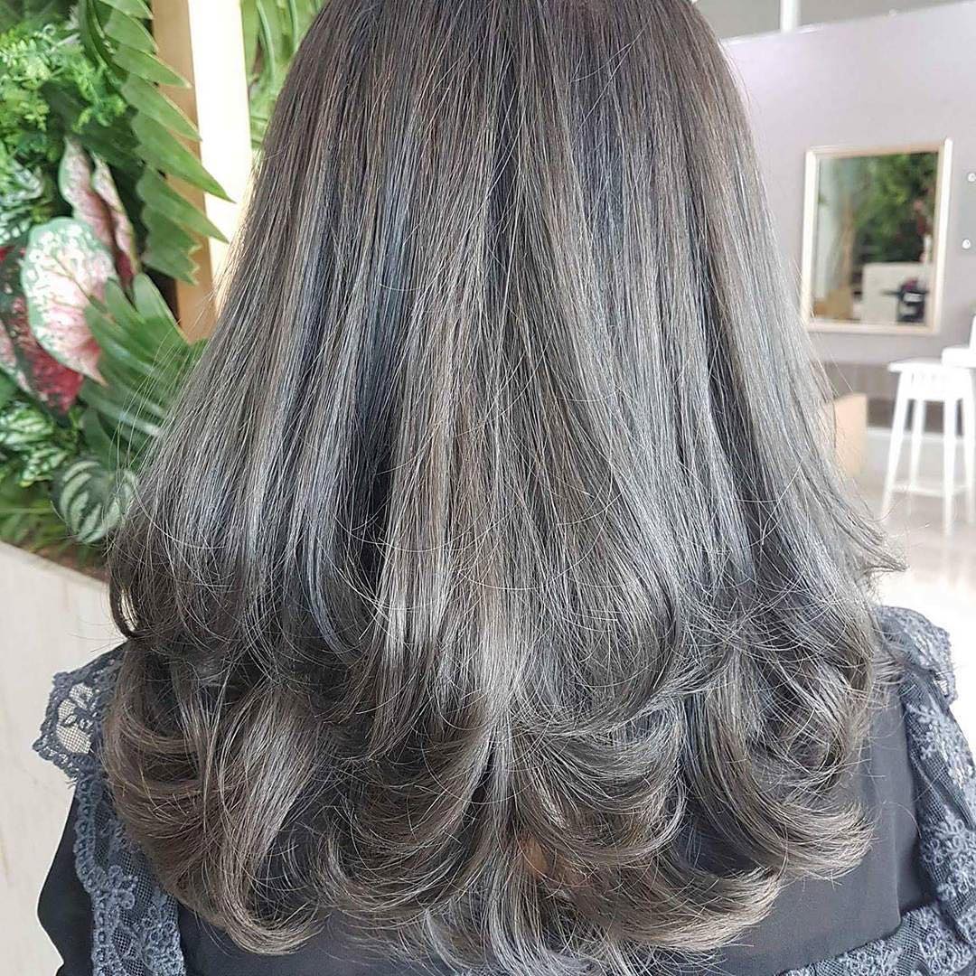 @thitikarn5457
・・・
พื้นผมระดับน้ำตาลก็ทำ ash brown ได้ค่ะ ขอบคุณ คุณลุกค้านะคะ  Lusrica Salon ซอยทองหล่อ 11
Tel