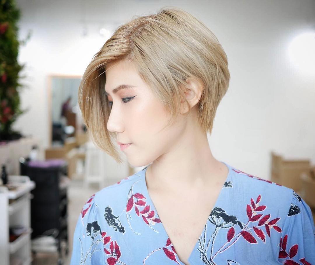 #Repost @akihiroendo_bkk.jp
・・・
[ Bang-downed short hair]
前髪長めのカッコいいショートヘアーです！-------------------------------------------------
Lusrica Salon ซอยทองหล่อ 11 (UR Build)
Tel. 02-009-2616
Hours 10.00 AM - 06.30 PM  #lusrica
#highlight #balayage #highlightcolor #color #hair #haircut #hairstyles #haircolor #hairstyle #hairfashion  #organic #salon #salonlife #fashion #fashionblogger #streetfashion  #thailand #bangkok #bangkokfashion #japanesehairsalon #thonglor #バンコク在住 #バンコクライフ #バンコク生活 #バンコク美容室 #バンコク美容院 #ตัดผมสไตล์ญี่ปุ่น