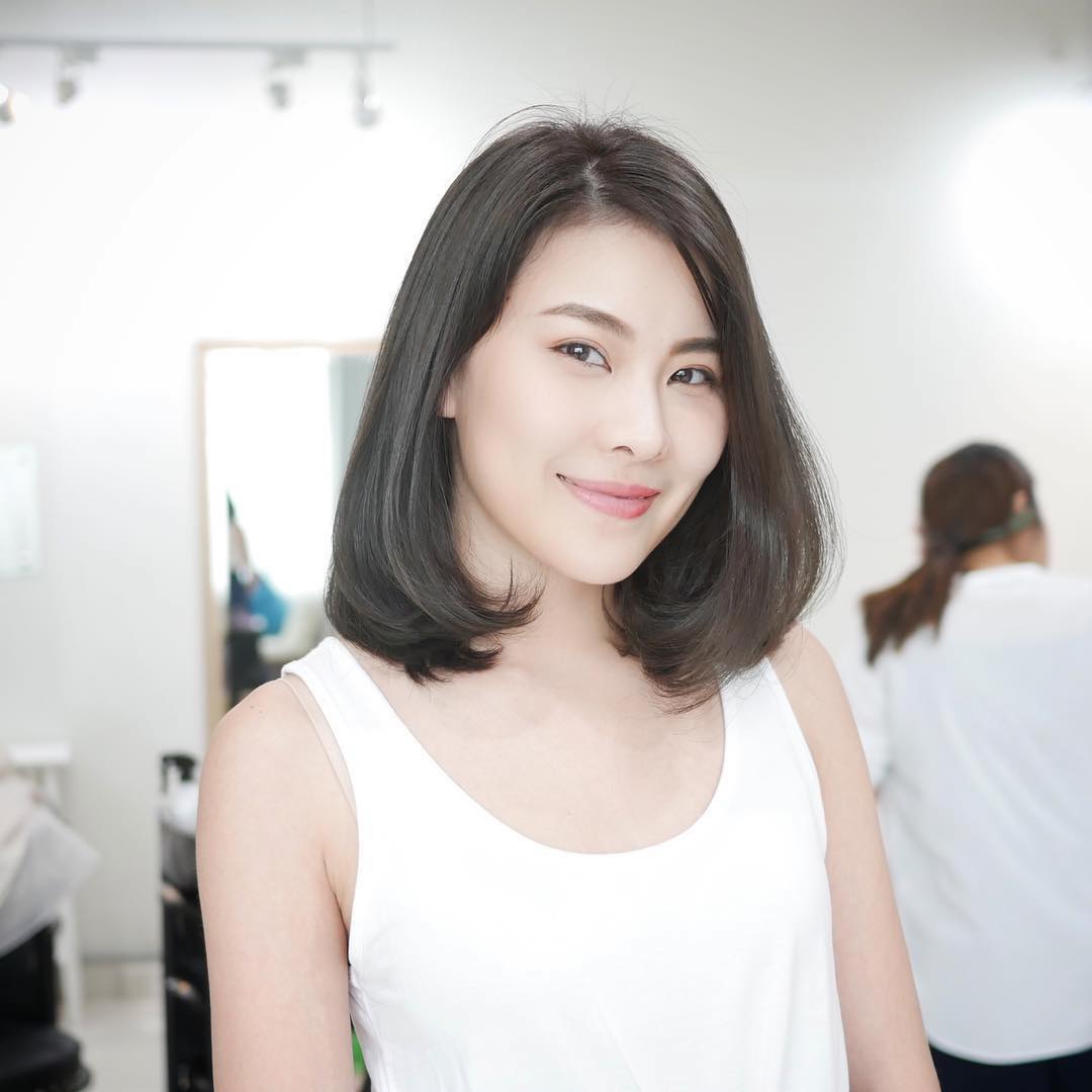 @akihiroendo_bkk.jp
・・・
Long bob style.
Ash brown color !! -----------------------------------------------------
Lusrica Salon ซอยทองหล่อ 11 (UR Build)
Tel. 02-009-2616
Hours 10.00 AM - 06.30 PM
Website: http://lusrica-hair.com/ lusrica #lusrica #sony #a7ii #leica #summilux #hairdresser #highlight #ashcolor #hair #haircut #hairstyles #haircolor #hairstyle #hairfashion #lifestyle #organic #salon #salonlife #beauty #beautyblogger #fashion #fashionblogger #streetstyle #streetfashion #streetphotography #thailand #bangkok #bangkokfashion #thonglor