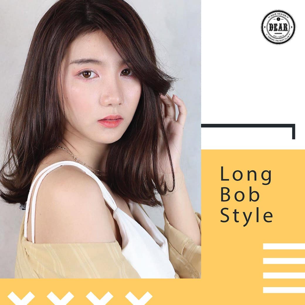 Long Bob ที่ดูไม่สั้นและไม่ยาวจนเกินไป ♪  ผมยาวประบ่าหรือ Long Bob นั้นดูแลง่ายแถมยังจัดแต่งทรงไหนก็ออกมาดูดีค่ะ️ การรีดผมตรงแล้วม้วนปลายผมขึ้นเล็กน้อยก็ช่วยเปลี่ยนบรรยากาศให้ดูน่ารักได้นะคะ  สาว ๆ คนไหนชอบทรงผมแนวหวาน ๆ และดูนุ่มนวล ต้องลองนะคะ ^^  สามารถอ่านบทความเพิ่มเติมได้ที่ www.dear-hair-design.com ----------------------------------------------⠀
 ร้านตั้งอยู่ที่ ซ.สุขุมวิท 39 เดินเข้าซอยแล้ว⠀
เดินต่อไปอีกประมาณ 100 เมตร อยู่ฝั่งขวามือนะคะ⠀
----------------------------------------------⠀
 Booking: 02-258-6780
 New! Line@(ภาษาไทย): @dear_hair_th
 Facebook : DEAR Hair Design
 Open: Mon-Fri 9:00-17:30/Sat-Sun 10:00-18:30⠀
 Close: Every Wednesday⠀
.
#dearhairdesign #sukhumvit39 #BTSprompongstation
#bangkok #thailand #japan #hairdesign #bob #longbob #hairstyle
#เดียร์แฮร์ดีไซน์ #สุขุมวิท39 #บีทีเอสพร้อมพงษ์ #ผู้หญิง #ผมสวย #ทรงผม #บ๊อบ #บ๊อบยาว