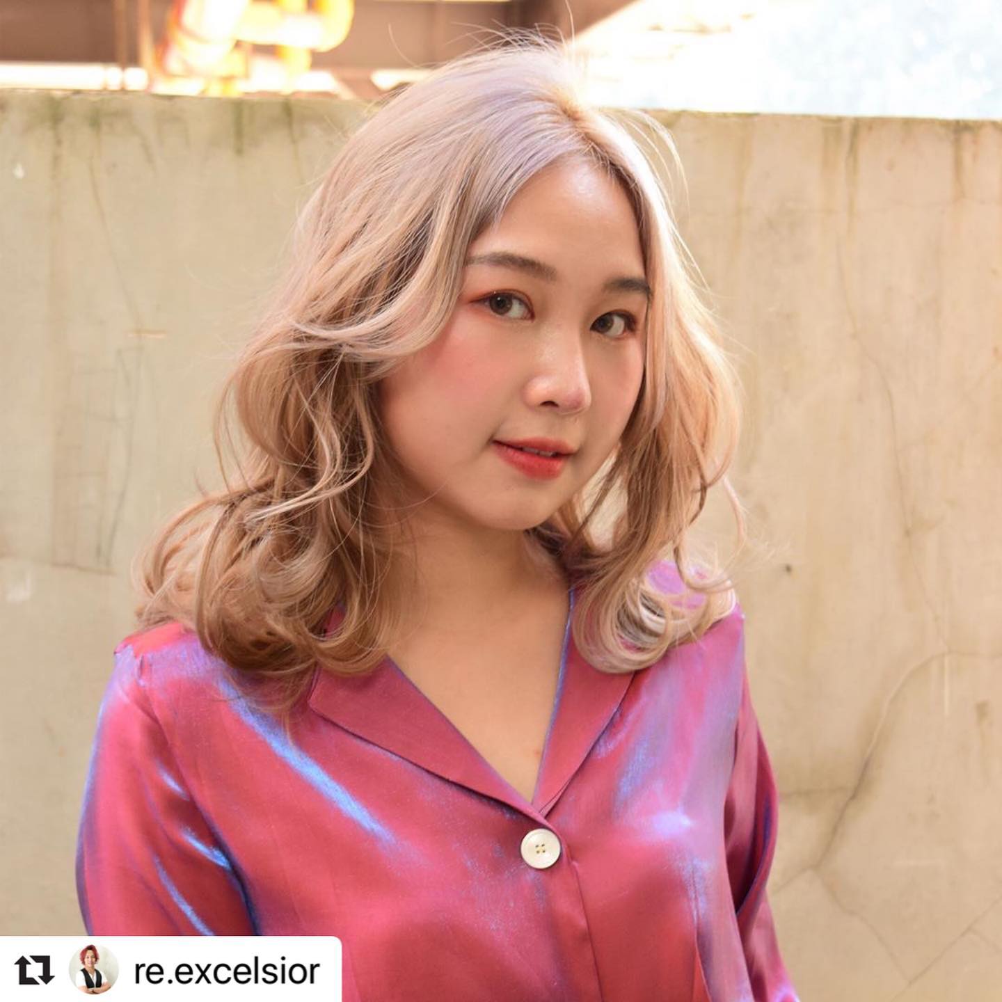 #Repost @re.excelsior with @make_repost
・・・
สาวๆคนไหนเบื่อสีเดิมๆสีมืดๆกันแล้วบ้าง อยากเปลี่ยนลุคทำได้หลากหลายสีต้องแบบนี้เลย🥰
.
Model  @primjyy 
Hair @re.excelsior 
Salon @lusrica_salon .
.
Lusrica Salon Thonglor 11 (UR Build)  : 02-009-2616 : https://g.page/LUSRICA-SALON?share 
Open: Mon-Sun 10:00-18:30 
Close: Every Wednesday 
#lusrica #hairdresser #highlight #hair #haircut #hairstyles #haircolor #hairfashion #organic 
#salon #salonlife #streetstyle #streetfashion #streetphotography #thailand 
#bangkok #bangkokfashion #thonglor #ตัดผม #ทำผม #ยืดผม #ดัดผม 
#ยืดเคราติน #ยืดวอลลุ่ม #ทำสีผมแฟชั่น #แนะนำร้านทำผม #ยืดโคนดัดปลาย  #ร้านทำผมทองหล่อ #ทำสีผม