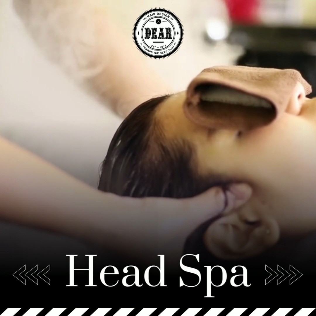 คลายความเหนื่อยล้า♪ ด้วย Head Spa ที่ DEAR Hair Design  หนังศีรษะของคุณได้รับการดูแลอย่างเพียงพอหรือเปล่าคะ ?  ‍♀ ลองมาสัมผัสเฮดสปาชั้นเยี่ยมที่ร้าน DEAR Hair Design  นอกจากจะสามารถผ่อนคลายได้แล้ว ยังช่วยลดปัญหาสิ่งสกปรกในรูขมขน ทำให้เส้นผมเงางามและเร่งการเจริญเติบโตของเส้นผม  ลูกค้าสามารถจองคิวได้ทุกช่องทางเลยนะคะ  ️ 022586780 
️ Line@(ภาษาไทย): https://lin.ee/2zj0vkgxB (@dear_hair_th)
️ Website: www.dear-hair-design.com  #bangkok #hairsalon #hair #cut #prim #treatment #haircut #promphong #tomo #dear #haircolor #hairfashion #hairstyle #ตัดผม #ทำสีผม #ดัดผมวอลลุ่ม #ร้านทำผมทองหล่อ #ทำสีผมแฟชั่น #แนะนำร้านทำผม