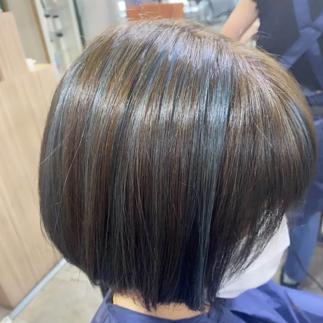 Cut+Highlight +color +olaplex +treatment Milbon  ️Free parking available
สามารถโทรจองคิวได้ที่
02-042-8385
LINE Account : https://lin