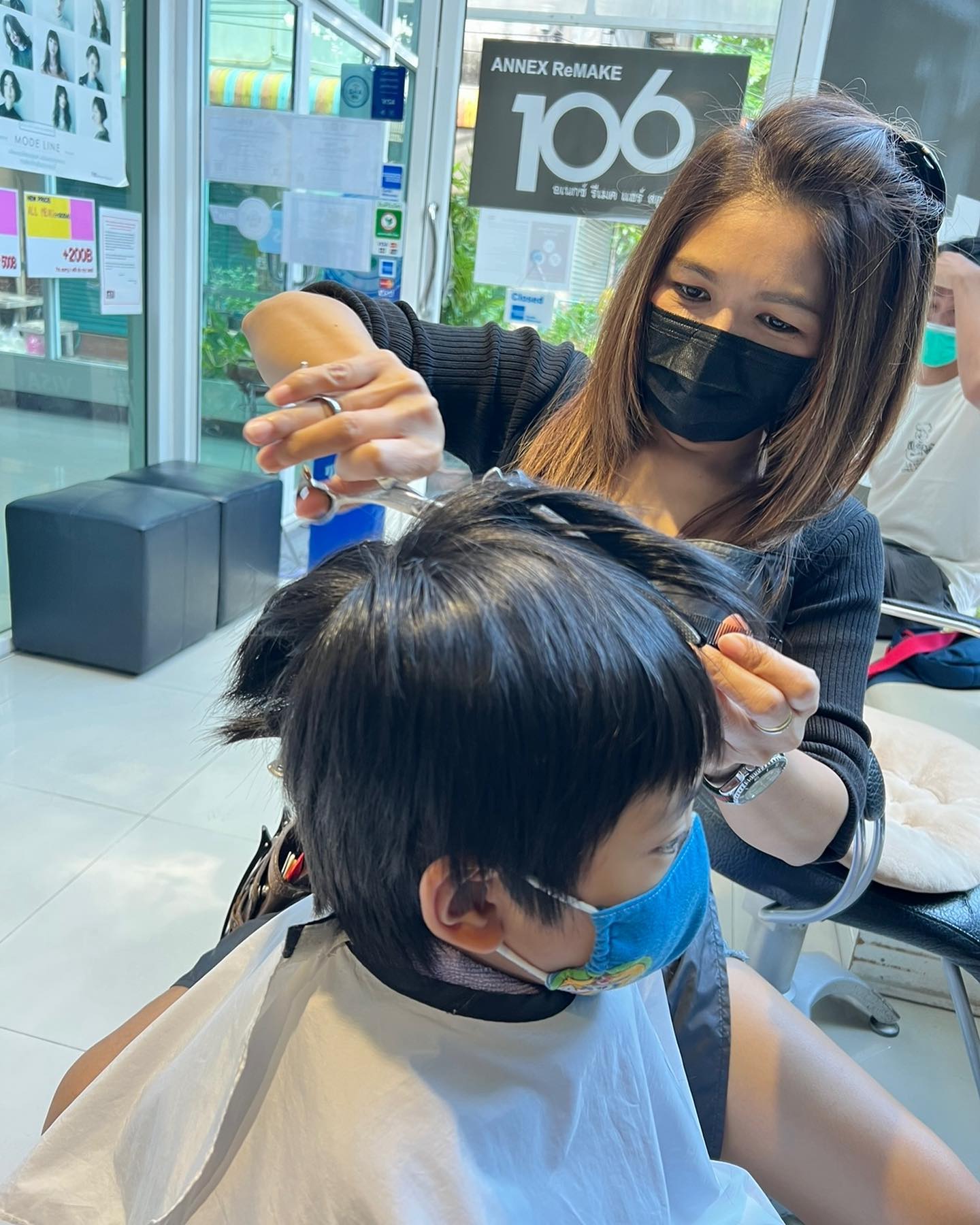 Cut 
For Songkarn Day
Shop Hair Will Close Service From 11th-15th April 2022 Will Open To Service Again On 16th April 2022
ขอบคุณที่มาใช้บริการคะ ตอนนี้พร้อมให้บริการแล้วคะ สนใจสอบถามและจองคิวกับทางร้านได้ที่เบอร์ 02-2679-106ค่ะ
