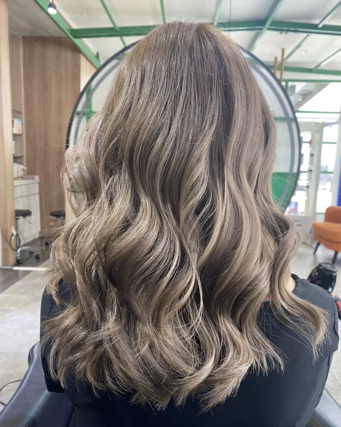 Cut+bleach +color +olaplex +treatment Milbon  ️Free parking available
สามารถโทรจองคิวได้ที่
02-042-8385
LINE Account : https://lin.ee/3NZFLGo
หรือทางเว็บไซด์
https://lilachokkaido.com/booking/
ทางไปเลือก VIP Gift Voucher↓
https://www.gowabi.com/en/provider/lilac-by-106-hair  #ร้านเสริมสวย #ร้านเสริมสวยทองหล่อซอย5 #ทองหล่อซอย5 #thonglorsoi5 #salon #thonglor #salonthonglor #lilacby106 #106hairstudio #バンコク美容室 #バンコク #トンロー美容室 #トンローソイ5 #サロン #bangkok #stylist #perm #digitalperm #color #haircut #milbon #cut #japansalo #beauty #review #Bangkok #hair #Good #lilachokkaido
BOOKING - Spa & Hair LiLAC by 106Hair
...
lilachokkaido.com @ Spa & Hair Lilac by 106Hair