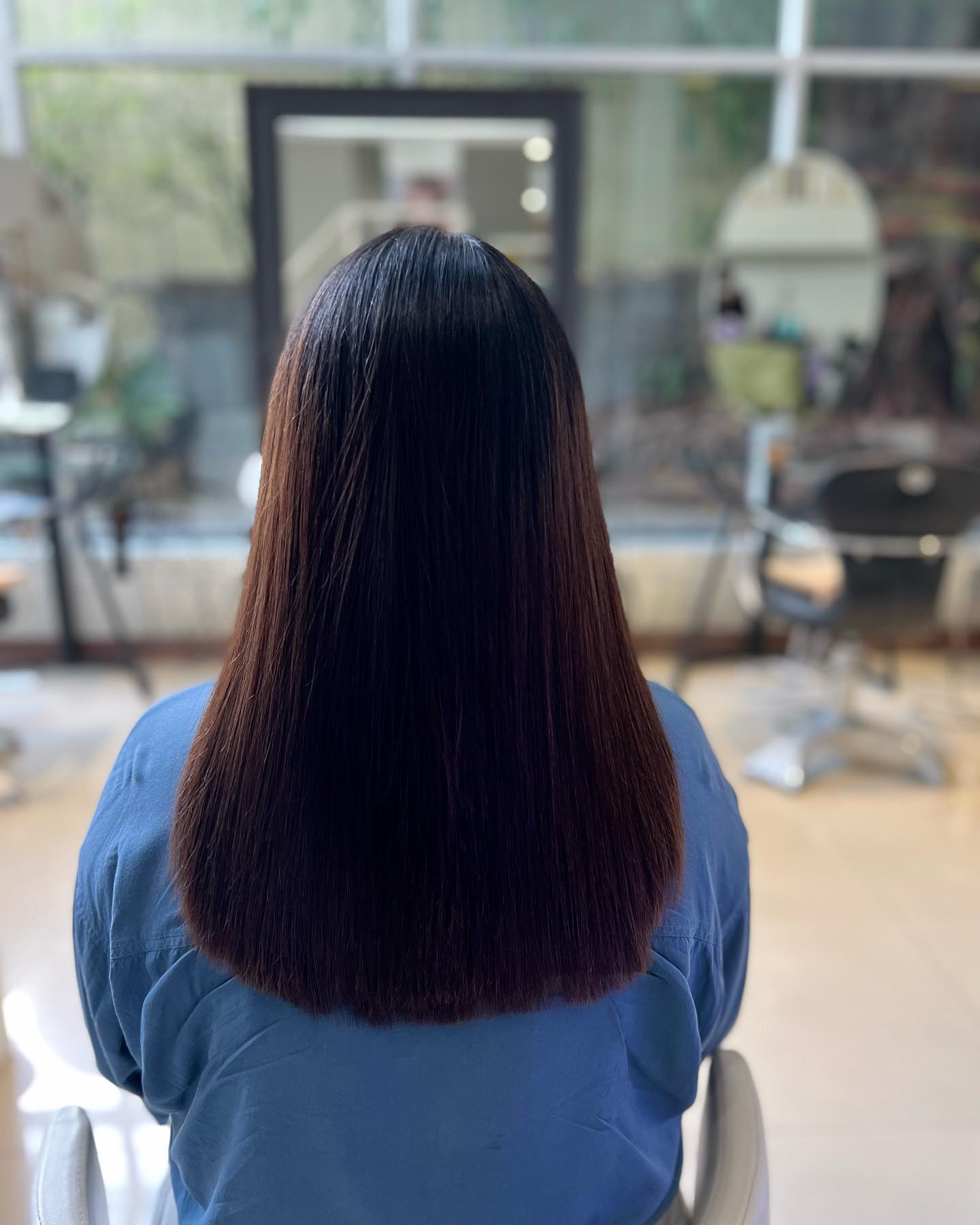 Cut+Straight +olaplex +treatment Milbon 
 ตอนนี้พร้อมให้บริการแล้วคะ อยากทำผมแบบไหนบอกช่างของเราได้คะ ช่างทำผมสไตล์ญี่ปุ่น สนใจสอบถามและจองคิวกับทางร้านได้ที่เบอร์ 02-2679-106ค่ะ
.ร้านทำผม 106 ANNEX ‍♀️
เวลาทำการ 10:00 - 19:30 
ทางร้านมีบริการจอดรถฟรีค่ะ
 ️Free parking available
Silom 6 (We Space) *รบกวนจองเวลาก่อนมารับบริการทุกครั้งนะคะ
#106hair #106AnnexReMAKE #digitalperm #คะsodaspa #highlightcolor #hairsalon #bangkokbeauty
#bangkok #thailand #ร้านทำผม #กรุงเทพฯ #สีลมซอย6 @ 106 Hair / ANNEX REMAKE