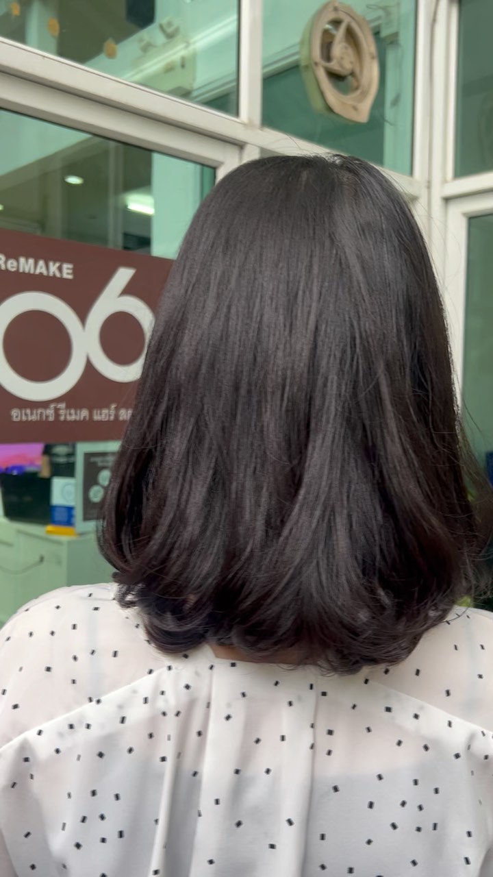 Cut+ Perm +treatment Milbon Soda  สวัสดีคะ ทางร้านพร้อมให้บริการแล้วคะ ร้านทำผมสไตล์ญี่ปุ่น สนใจสอบถามและจองคิวกับทางร้านได้ที่เบอร์ 02-2679-106ค่ะ
.ร้านทำผม 106 ANNEX ‍♀️
เวลาทำการ 10:00 - 19:30 
ทางร้านมีบริการจอดรถฟรีค่ะ
 ️Free parking available
Silom 6 (We Space) *รบกวนจองเวลาก่อนมารับบริการทุกครั้งนะคะ
#106hair #106AnnexReMAKE #digitalperm #คะsodaspa #highlightcolor #hairsalon #bangkokbeauty
#bangkok #thailand #ร้านทำผม #กรุงเทพฯ #สีลมซอย6 @ 106 Hair / ANNEX REMAKE