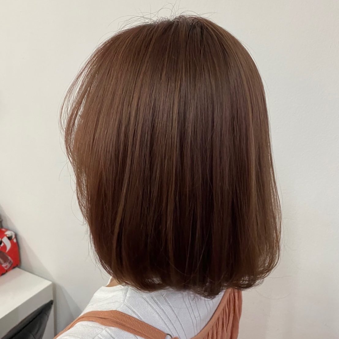 Cut + Color Olaplex Treatment +Milbon Treatment 
ทำผมโดยช่างญา ช่างทำผมสไตล์ญี่ปุ่น '  สวัสดีค่ะ ร้านเปิดพร้อมให้บริการแล้วนะคะ
ลูกค้าสามารถเข้ามาใช้บริการ หรือโทรเข้ามาสอบถามจองคิวได้เลยค่ะ  ยินดีให้คำปรึกษาก่อนมาใช้บริการ🥰🥰
ร้านเปิดให้บริการ 9.00-18.30  ขอบคุณลูกค้าทุกท่านที่เข้ามาใช้บริการค่ะ
สอบถามเพิ่มเติมหรือจองคิวทำผม
ได้ที่เบอร์โทรศัพ 02-662-7106
ลูกค้าสามารถจอดรถที่ร้านได้เลยนะคะ  อีก1ช่องทางการติดต่อ, เช็คโปรโมชั่นทางร้านหรือจองคิวทำผม สามารถแอดไลน์ของทางร้านได้เลยค่ะ
LINE account
https://lin.ee/3Cm0Ksiac  #106hair #coco106 #sukhumvit39 #ร้านทำผม106coco #ร้านทำผม106 #สระโซดาสปา #ไฮไลท์สีผม #ทำสีผม #ร้านทำผม #ร้านทำผมในกรุงเทพ #ร้านเสริมสวยในกรุงเทพ