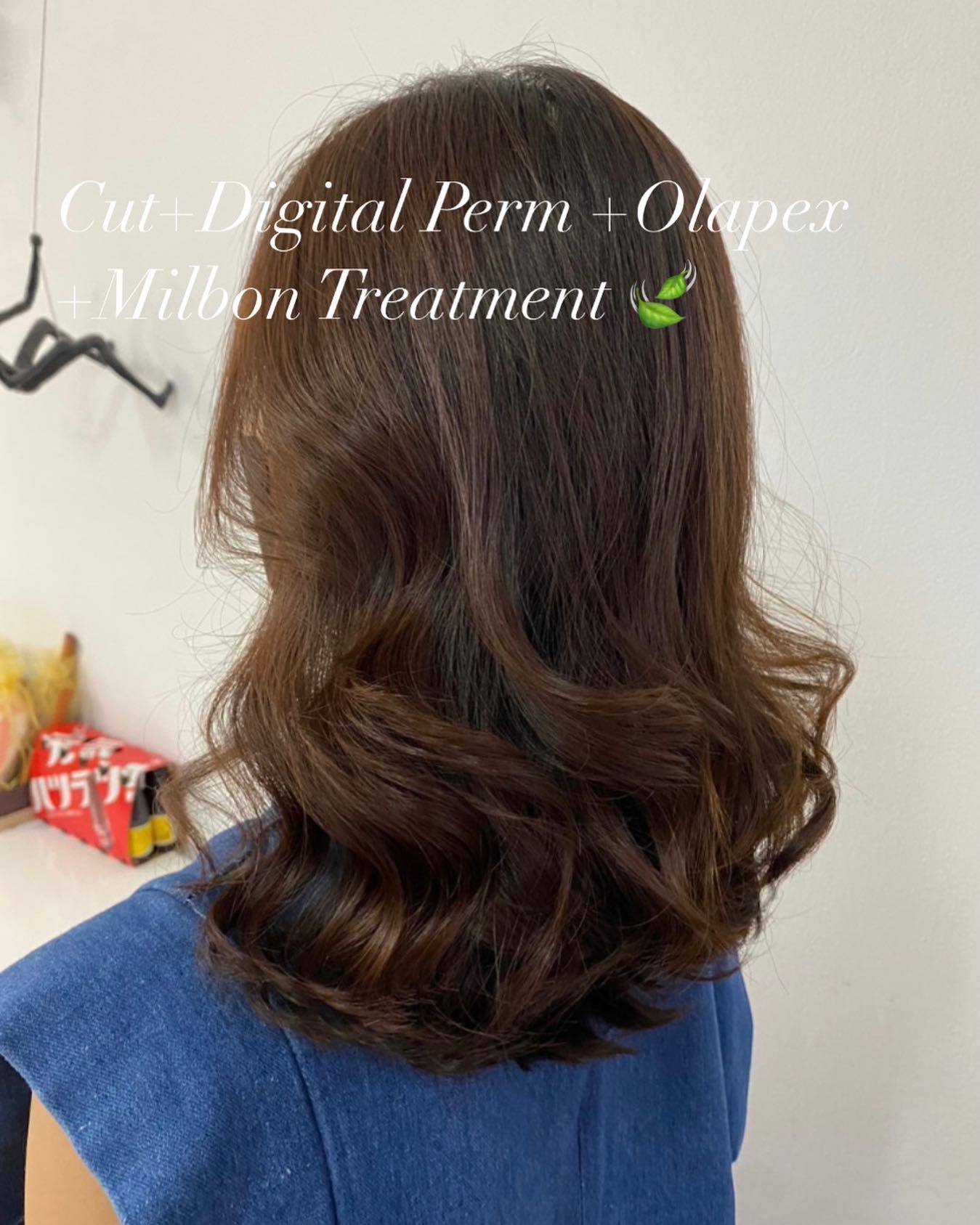 Cut +Digital Perm +Olapex +Millbon Treatment 
ทำผมโดยช่างญา ช่างทำผมสไตล์ญี่ปุ่น '
️บริการที่จอดรถ ค่ะ  ร้านเปิดพร้อมให้บริการแล้วนะคะ
ลูกค้าสามารถเข้ามาใช้บริการ หรือโทรเข้ามาสอบถามจองคิวได้เลยค่ะ  ยินดีให้คำปรึกษาก่อนมาใช้บริการ🥰🥰
ร้านเปิดให้บริการ 9.00-18.30  ขอบคุณลูกค้าทุกท่านที่เข้ามาใช้บริการค่ะ
สอบถามเพิ่มเติมหรือจองคิวทำผม
ได้ที่เบอร์โทรศัพ 02-662-7106
ลูกค้าสามารถจอดรถที่ร้านได้เลยนะคะ  อีก1ช่องทางการติดต่อ, เช็คโปรโมชั่นทางร้านหรือจองคิวทำผม สามารถแอดไลน์ของทางร้านได้เลยค่ะ
LINE account
https://lin.ee/3Cm0Ksiac  #106hair #coco106 #sukhumvit39 #ร้านทำผม106coco #ร้านทำผม106 #สระโซดาสปา #ไฮไลท์สีผม #ทำสีผม #ร้านทำผม #ร้านทำผมในกรุงเทพ #ร้านเสริมสวยในกรุงเทพ