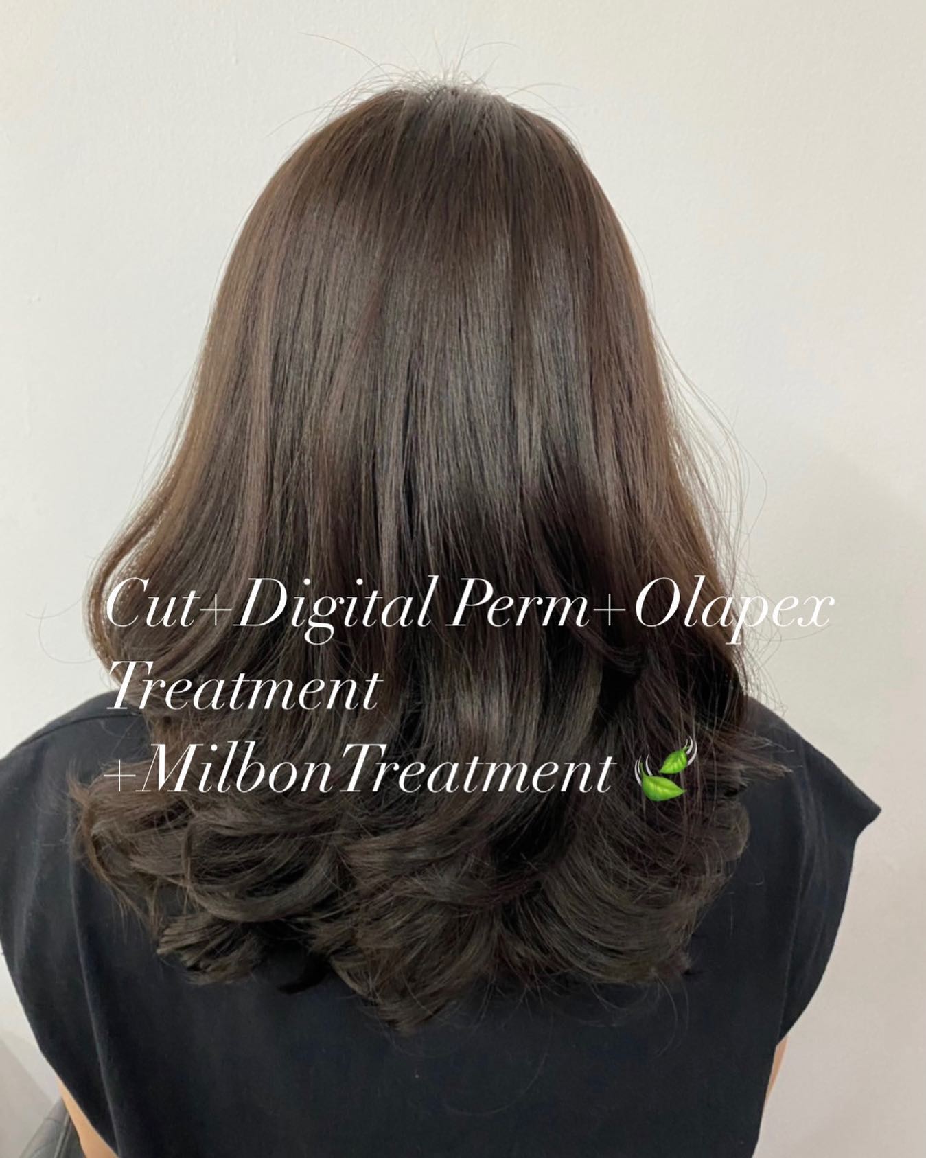 Cut+Digitalperm+Olaplex Treatment +Millbon Treatment 
ทำผมโดยช่างญา ช่างทำผมสไตล์ญี่ปุ่น '
️บริการที่จอดรถ ค่ะ  ร้านเปิดพร้อมให้บริการแล้วนะคะ
ลูกค้าสามารถเข้ามาใช้บริการ หรือโทรเข้ามาสอบถามจองคิวได้เลยค่ะ  ยินดีให้คำปรึกษาก่อนมาใช้บริการ🥰🥰
ร้านเปิดให้บริการ 9.00-18.30  ขอบคุณลูกค้าทุกท่านที่เข้ามาใช้บริการค่ะ
สอบถามเพิ่มเติมหรือจองคิวทำผม
ได้ที่เบอร์โทรศัพ 02-662-7106
ลูกค้าสามารถจอดรถที่ร้านได้เลยนะคะ  อีก1ช่องทางการติดต่อ, เช็คโปรโมชั่นทางร้านหรือจองคิวทำผม สามารถแอดไลน์ของทางร้านได้เลยค่ะ
LINE account
https://lin.ee/3Cm0Ksiac  #106hair #coco106 #sukhumvit39 #ร้านทำผม106coco #ร้านทำผม106 #สระโซดาสปา #ไฮไลท์สีผม #ทำสีผม #ร้านทำผม #ร้านทำผมในกรุงเทพ #ร้านเสริมสวยในกรุงเทพ