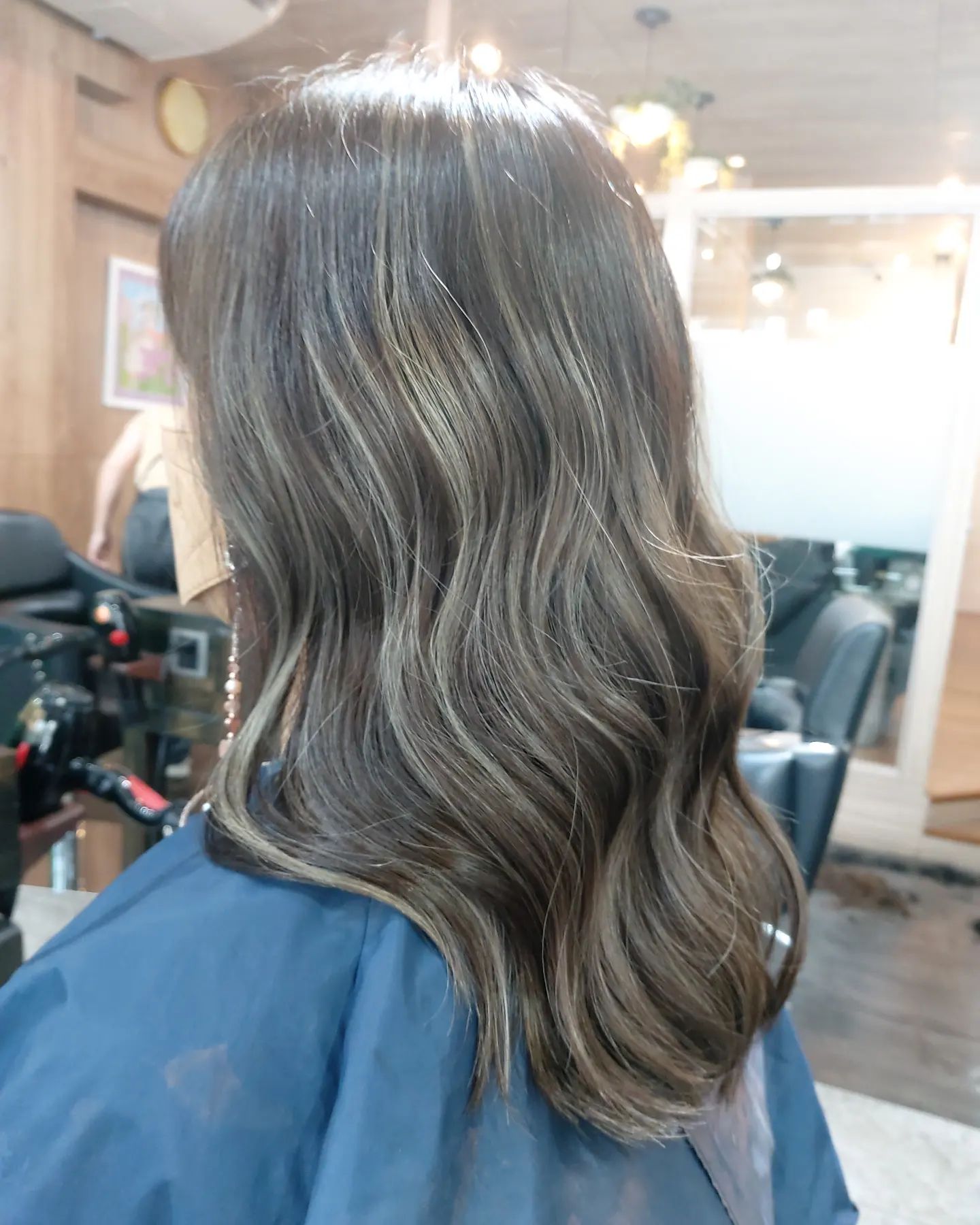 Cut+Highlight +color +olaplex +treatment Milbon 
️Free parking available
สามารถโทรจองคิวได้ที่
02-042-8385
LINE Account : https://lin.ee/3NZFLGo
หรือทางเว็บไซด์
https://lilachokkaido.com/booking/
ทางไปเลือก VIP Gift Voucher↓
https://www.gowabi.com/en/provider/lilac-by-106-hair  #ร้านเสริมสวย #ร้านเสริมสวยทองหล่อซอย5 #ทองหล่อซอย5 #thonglorsoi5 #salon #thonglor #salonthonglor #lilacby106 #106hairstudio #バンコク美容室 #バンコク #トンロー美容室 #トンローソイ5 #サロン #bangkok #stylist #perm #digitalperm #color #haircut #milbon #cut #japansalo #beauty #review #Bangkok #hair #Good #lilachokkaido
BOOKING - Spa & Hair LiLAC by 106Hair
...
lilachokkaido.com @ Spa & Hair Lilac by 106Hair