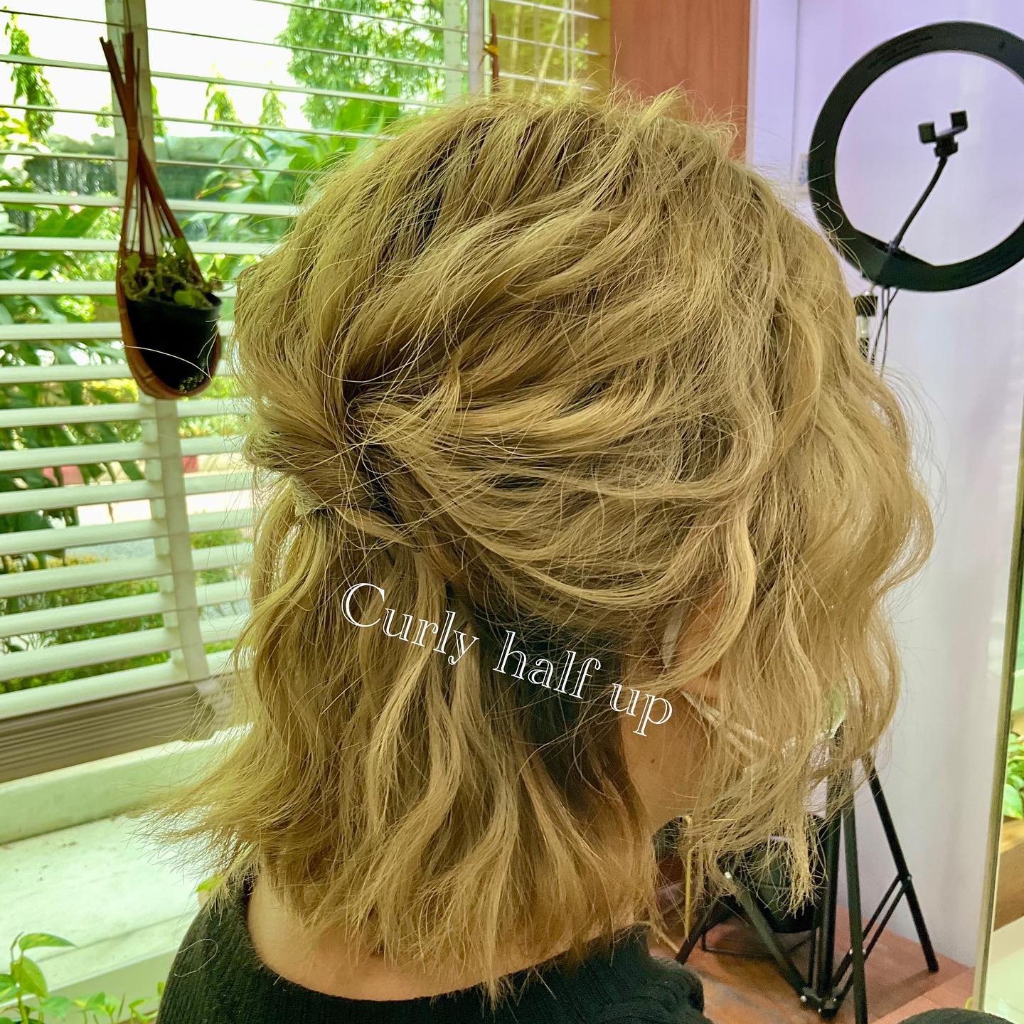 Curly half up  ・Half up  500B
・Hair up  600B  🧴Menu《Shampoo Blow》🫧
・250〜300B  Set menu《 Soda/Scalp/Repair 》
・350〜400B  …………………………
ร้าน Hair Room Sora 299/7 ชั้น1, Sukhumvit Living Town, ซอยสุขุมวิท21(อโศก)
️ 02-169-1622
 Line : @575zzlqc (มี @)
️** บัตรเครดิตขั้นต่ำ 2000 บาท **
#Hairroomsora #Hairroomsorabangkok #🤖 #Hairstyle #Sukhumvitlivingtown #sukhumvit21 #Japanesesalon #DigitalPerm #デジパ #ヘアールームソラ #fashioncolor #ร้านซาลอนญี่ปุ่น #ซาลอน #ทำผมรับปริญญา #ทำผมออกงาน #รับทำผม #ดัดดิจิตอล #ยืดผม #ย้อมผม #Repost