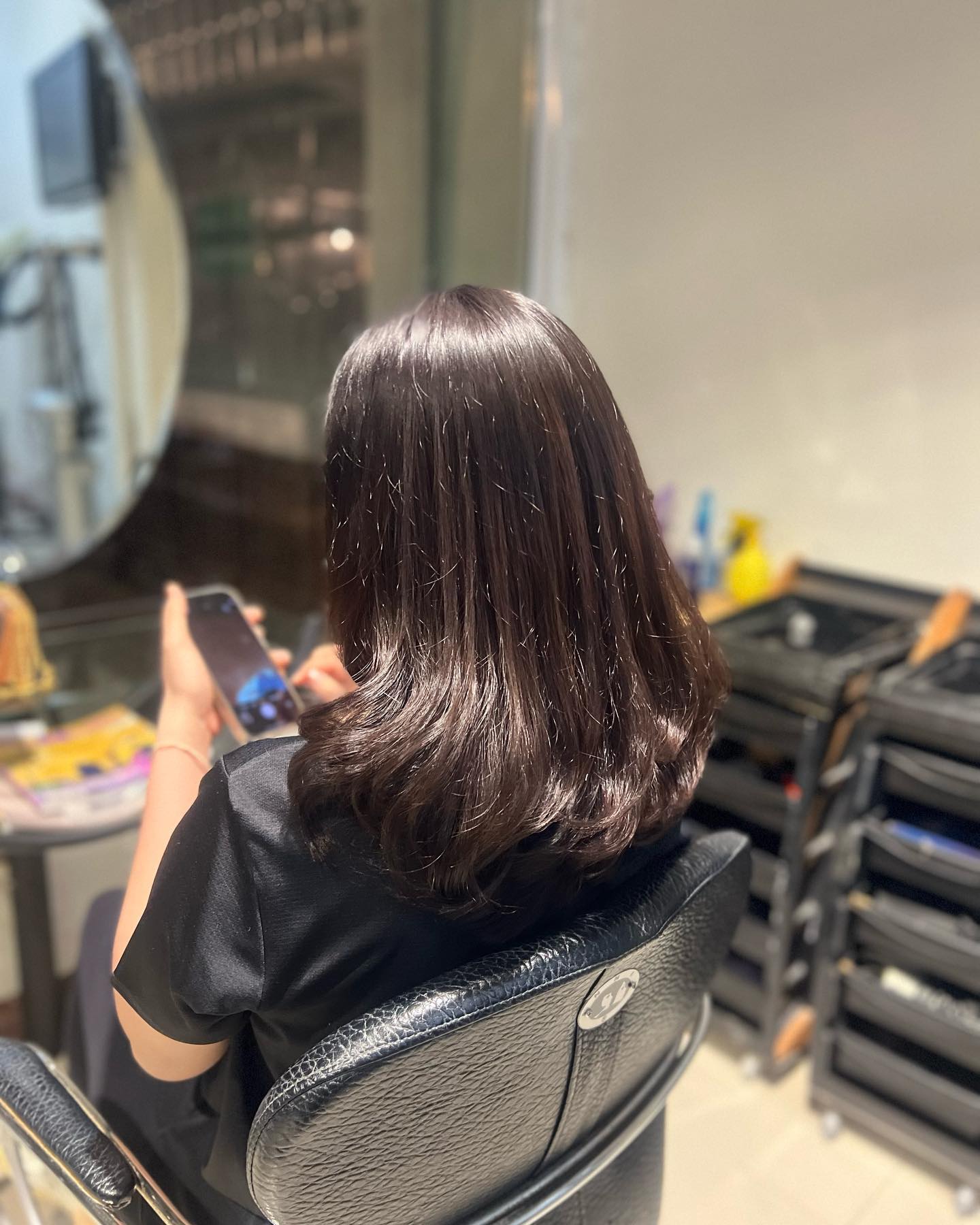 Cut +  Color +Milbon treatment +Sodaสวัสดีคะ ร้านทําผมสไตล์ญี่ปุ่น แถวสีลม สนใจสอบถามและจอง ️Free parking available ทางร้านมีบริการจอดรถฟรีค่ะ สนใจสอบถามและจองคิวกับทางร้านได้ที่เบอร์ 02-2679-106ค่ะ
.ร้านทำผม 106 ANNEX ‍♀️
เวลาทำการ 10:00 - 19:30  https://lin.ee/Zmaaw5K
Silom 6 (We Space) *รบกวนจองเวลาก่อนมารับบริการทุกครั้งนะคะ
#106hair #106AnnexReMAKE #digitalperm #คะsodaspa #highlightcolor #hairsalon #bangkokbeauty
#bangkok #thailand #ร้านทำผม #กรุงเทพฯ #สีลมซอย6 @ 106 Hair / ANNEX REMAKE
- [ ]