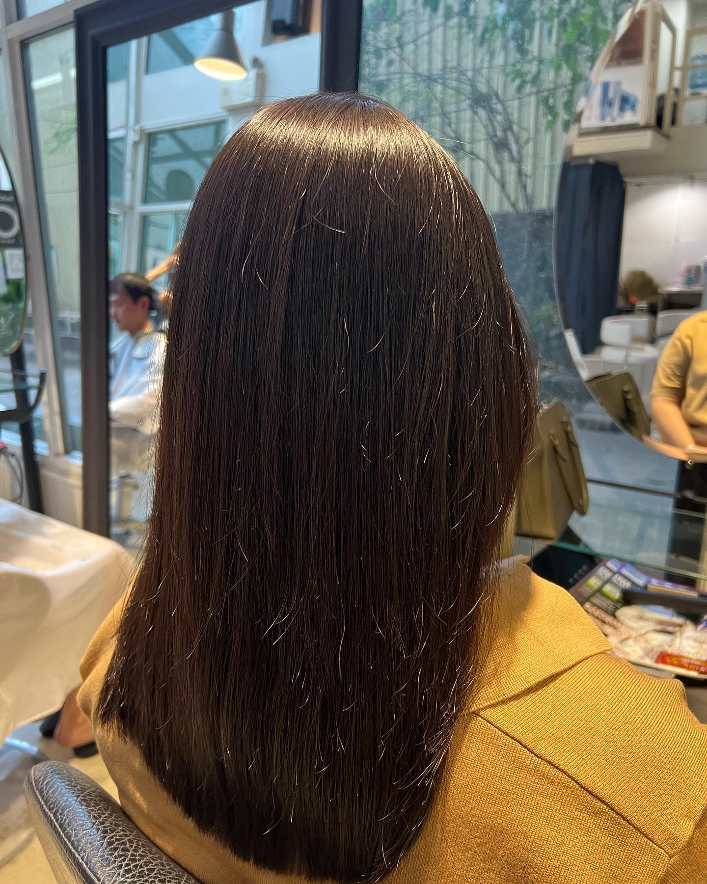 Cut+ STRAIGHT+ Color +Milbon treatment +Sodaสวัสดีคะ ร้านทําผมสไตล์ญี่ปุ่น แถวสีลม สนใจสอบถามและจอง ️Free parking available ทางร้านมีบริการจอดรถฟรีค่ะ สนใจสอบถามและจองคิวกับทางร้านได้ที่เบอร์ 02-2679-106ค่ะ
.ร้านทำผม 106 ANNEX ‍♀️
เวลาทำการ 10:00 - 19:30  https://lin.ee/Zmaaw5K
Silom 6 (We Space) *รบกวนจองเวลาก่อนมารับบริการทุกครั้งนะคะ
#106hair #106AnnexReMAKE #digitalperm #คะsodaspa #highlightcolor #hairsalon #bangkokbeauty
#bangkok #thailand #ร้านทำผม #กรุงเทพฯ #สีลมซอย6 @ 106 Hair / ANNEX REMAKE
- [ ]