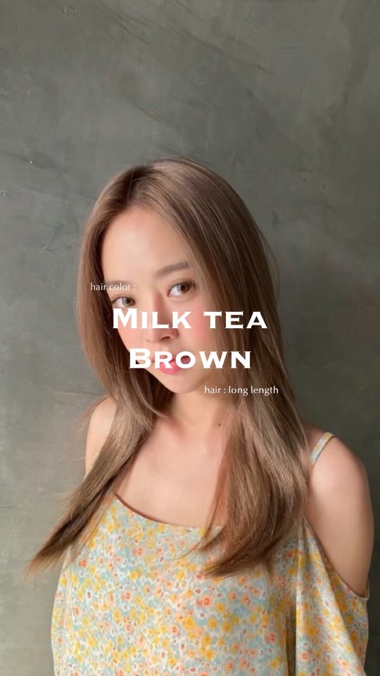 Style :    Medium  Color :   Milk Tea Brown        สีผม Milk Tea Brown หรือ Milk Tea Beige ยังคงฮิตอยู่ตลอดกาล สีนี้บอกเลยว่าขับผิวมากๆใครก็สามารถทำได้ สามารถเลือกเฉดได้ทั้งเข้มและสว่าง (หากต้องการความสว่าง แนะนำว่าต้องฟอกก่อน 1-2 รอบ)
      สีผมนี้ยิ่งออกแดดยิ่งสวยกว่าเดิมเป็นสิบเท่า ไม่ตกเทรนด์แน่นอน ไม่ว่าจะเป็นสายหวาน สายเปรี้ยว สายเซ็กซี่ หรือ Kawaii ก็สามารถทำสีนี้ได้ เหมาะกับสาวๆทุกสไตล์เลยค่ะ  Stylist :   GAME  @gamenoolek89  FB :  BELL Otonagami  salon  Tel :      020003001
LINE :   @skk6845h
Business hours :   9AM〜9PM  Please feel free to contact us/お気軽にお問合せください️  #Bellotonagamisalon #ร้านทำผมญี่ปุ่น #バンコク美容室 #バンコク駐在 #バンコク在住