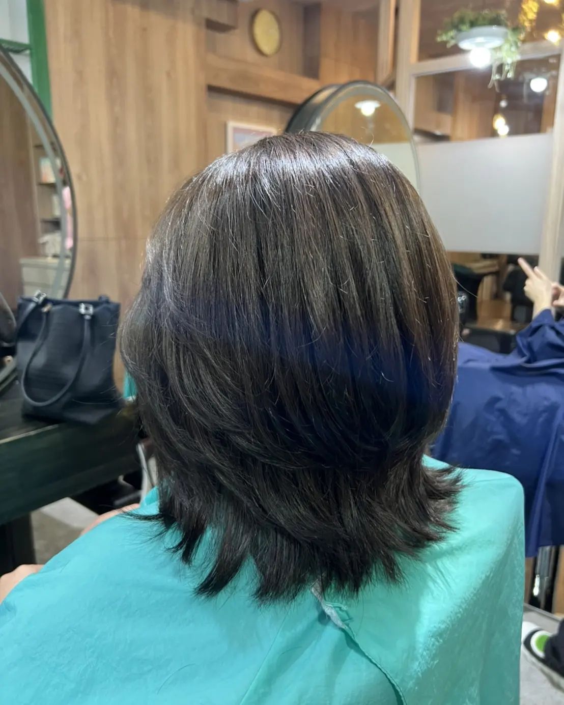 Cut+color +treatment Milbon 
️Free parking available
สามารถโทรจองคิวได้ที่
02-042-8385
LINE Account : https://lin.ee/3NZFLGo
หรือทางเว็บไซด์
https://lilachokkaido.com/booking/
ทางไปเลือก VIP Gift Voucher↓
https://www.gowabi.com/en/provider/lilac-by-106-hair  #ร้านเสริมสวย #ร้านเสริมสวยทองหล่อซอย5 #ทองหล่อซอย5 #thonglorsoi5 #salon #thonglor #salonthonglor #lilacby106 #106hairstudio #バンコク美容室 #バンコク #トンロー美容室 #トンローソイ5 #サロン #bangkok #stylist #perm #digitalperm #color #haircut #milbon #cut #japansalo #beauty #review #Bangkok #hair #Good #lilachokkaido
BOOKING - Spa & Hair LiLAC by 106Hair
...
lilachokkaido.com @ Spa & Hair Lilac by 106Hair