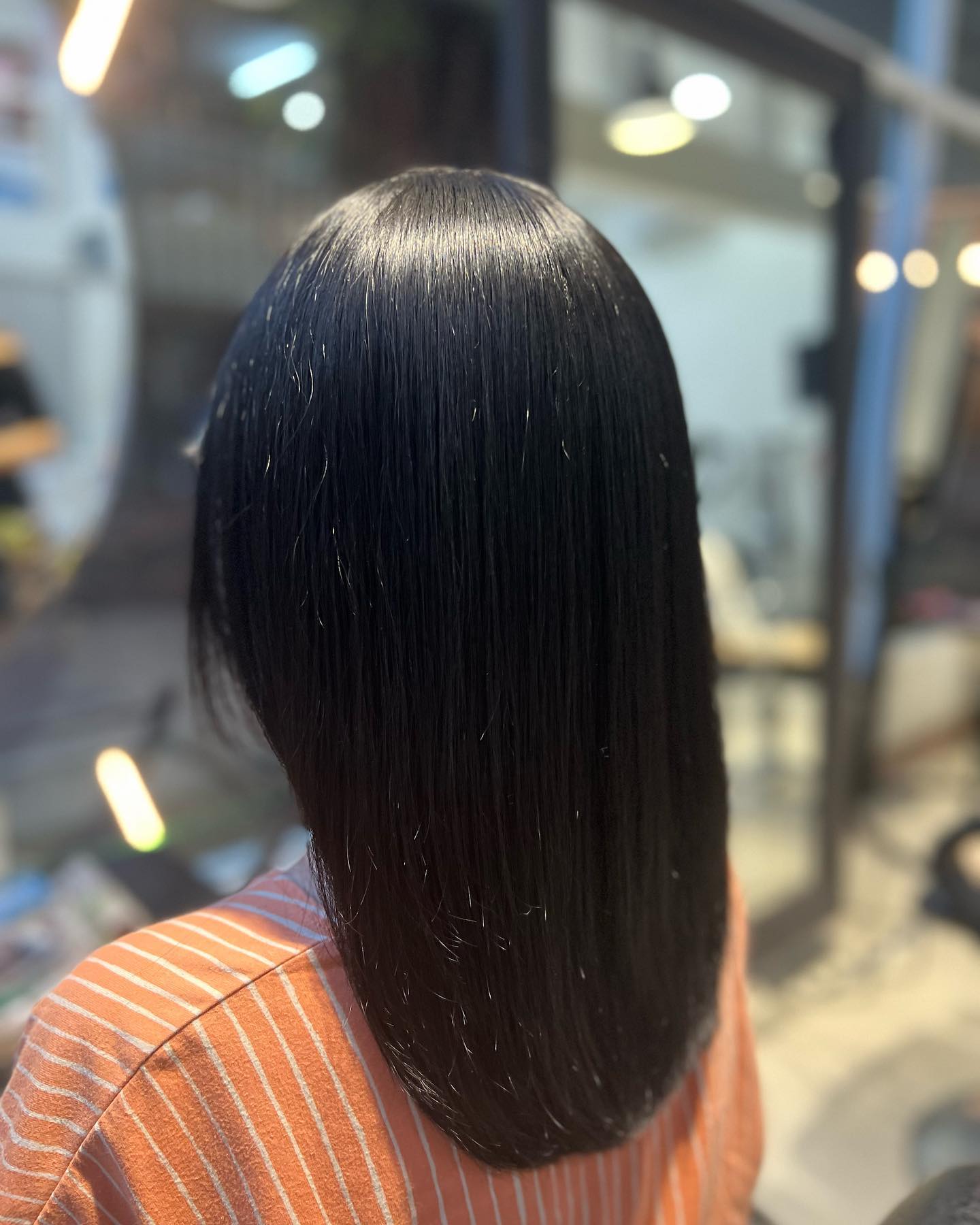 Cut+ Hair Straightening +Olaplex+ Milbon smooth Treatment +Sodaสวัสดีคะ ร้านทําผมสไตล์ญี่ปุ่น แถวสีลม สนใจสอบถามและจอง ️Free parking available ทางร้านมีบริการจอดรถฟรีค่ะ สนใจสอบถามและจองคิวกับทางร้านได้ที่เบอร์ 02-2679-106ค่ะ
.ร้านทำผม 106 ANNEX ‍♀️
เวลาทำการ 10:00 - 19:30  https://lin.ee/Zmaaw5K
Silom 6 (We Space) *รบกวนจองเวลาก่อนมารับบริการทุกครั้งนะคะ
#106hair #106AnnexReMAKE #digitalperm #คะsodaspa #highlightcolor #hairsalon #bangkokbeauty
#bangkok #thailand #ร้านทำผม #กรุงเทพฯ #สีลมซอย6 @ 106 Hair / ANNEX REMAKE
- [ ]