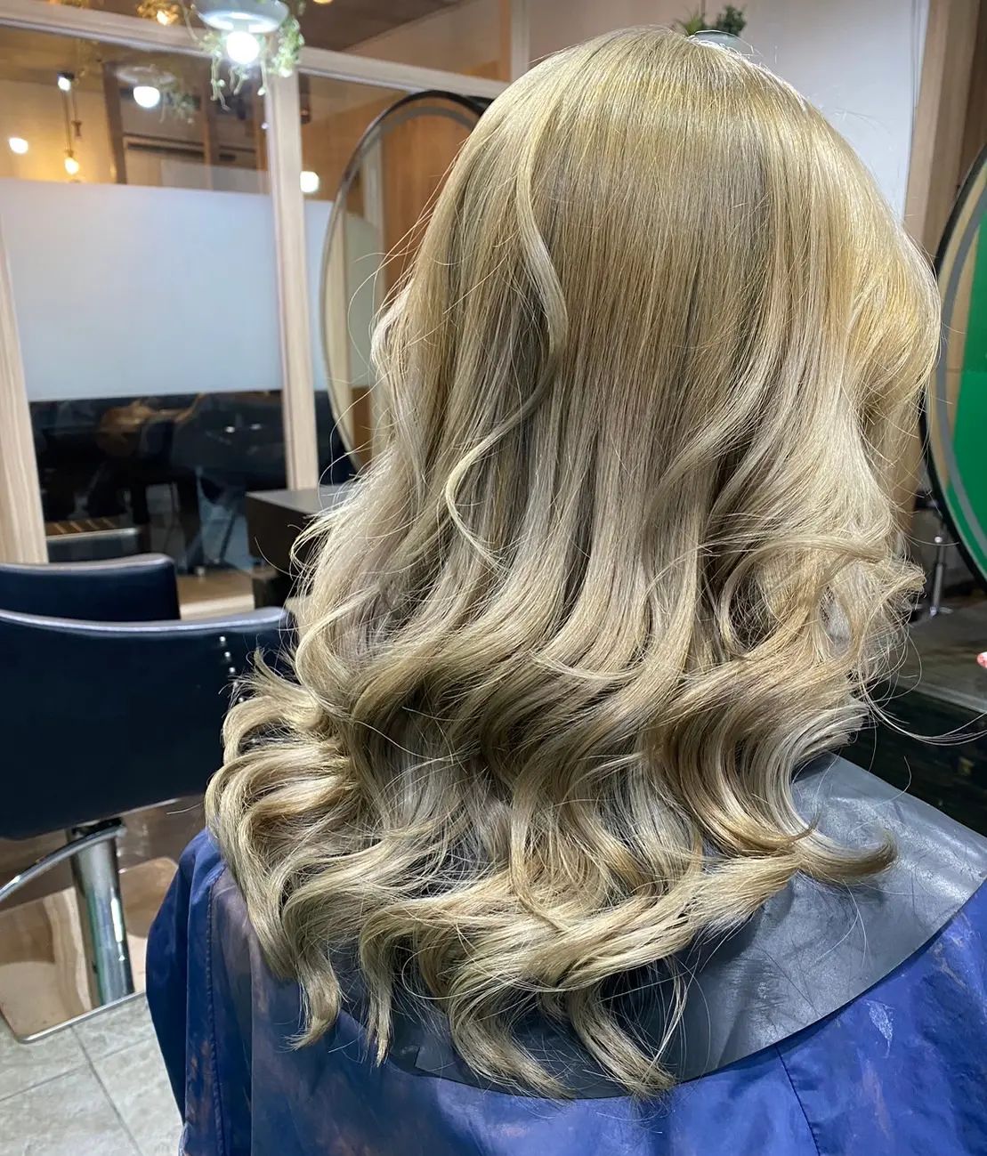 Cut+bleach +color +olaplex +treatment Milbon 
️Free parking available
สามารถโทรจองคิวได้ที่
02-042-8385
LINE Account : https://lin.ee/3NZFLGo
หรือทางเว็บไซด์
https://lilachokkaido.com/booking/
ทางไปเลือก VIP Gift Voucher↓
https://www.gowabi.com/en/provider/lilac-by-106-hair  #ร้านเสริมสวย #ร้านเสริมสวยทองหล่อซอย5 #ทองหล่อซอย5 #thonglorsoi5 #salon #thonglor #salonthonglor #lilacby106 #106hairstudio #バンコク美容室 #バンコク #トンロー美容室 #トンローソイ5 #サロン #bangkok #stylist #perm #digitalperm #color #haircut #milbon #cut #japansalo #beauty #review #Bangkok #hair #Good #lilachokkaido
BOOKING - Spa & Hair LiLAC by 106Hair
...
lilachokkaido.com @ Spa & Hair Lilac by 106Hair