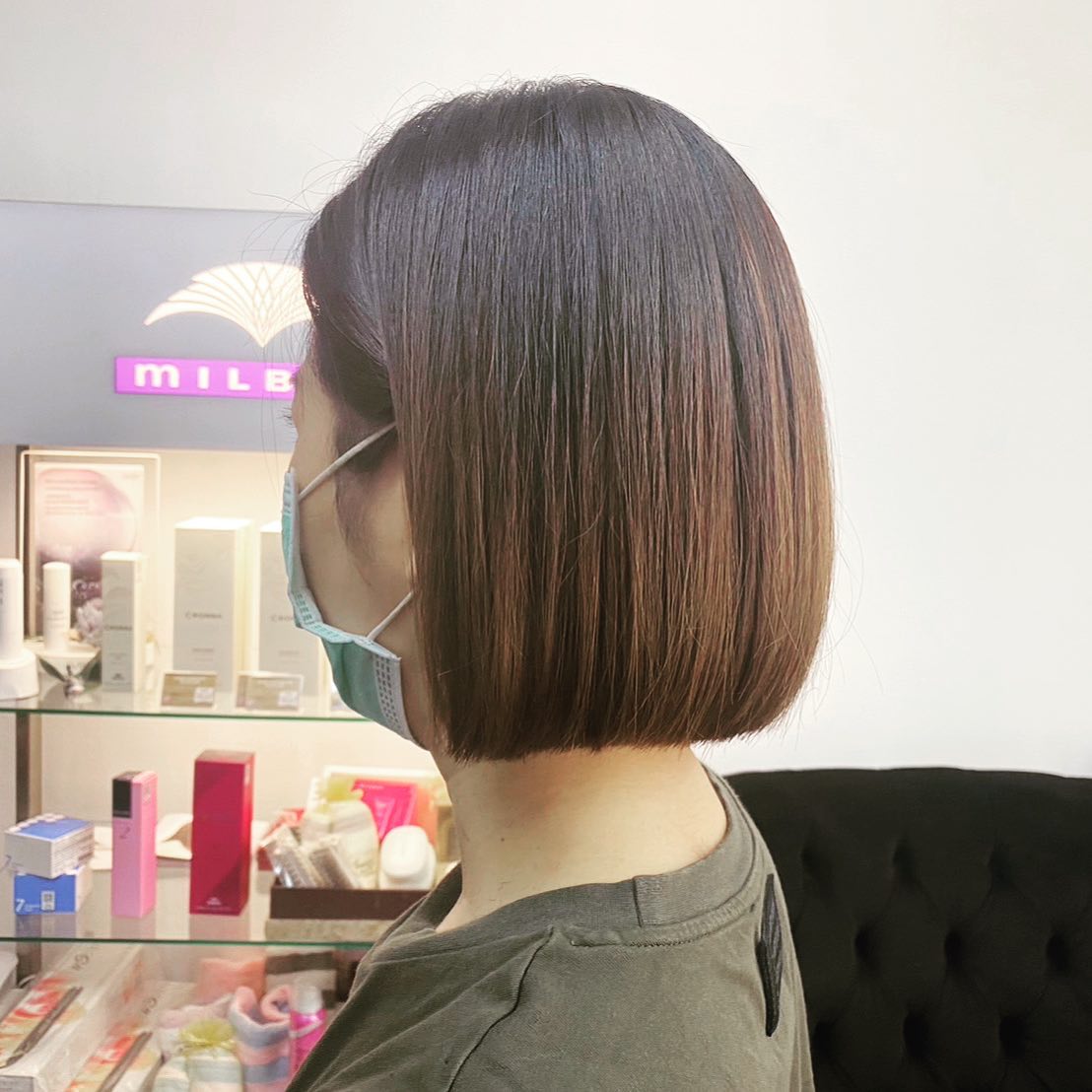 Cut+Color+Olaplex treatment +Milbon treatment
 ทำผมโดยช่างญา ช่างทำผมสไตล์ญี่ปุ่น '
️บริการที่จอดรถ ค่ะ  ร้านเปิดพร้อมให้บริการแล้วนะคะ
ลูกค้าสามารถเข้ามาใช้บริการ หรือโทรเข้ามาสอบถามจองคิวได้เลยค่ะ  ยินดีให้คำปรึกษาก่อนมาใช้บริการ🥰🥰
ร้านเปิดให้บริการ 9.00-18.30  ขอบคุณลูกค้าทุกท่านที่เข้ามาใช้บริการค่ะ
สอบถามเพิ่มเติมหรือจองคิวทำผม
ได้ที่เบอร์โทรศัพ 02-662-7106
ลูกค้าสามารถจอดรถที่ร้านได้เลยนะคะ  อีก1ช่องทางการติดต่อ, เช็คโปรโมชั่นทางร้านหรือจองคิวทำผม สามารถแอดไลน์ของทางร้านได้เลยค่ะ
LINE account
https://lin.ee/3Cm0Ksiac  #106hair #coco106 #sukhumvit39 #ร้านทำผม106coco #ร้านทำผม106 #สระโซดาสปา #ไฮไลท์สีผม #ทำสีผม #ร้านทำผม #ร้านทำผมในกรุงเทพ #ร้านเสริมสวยในกรุงเทพ