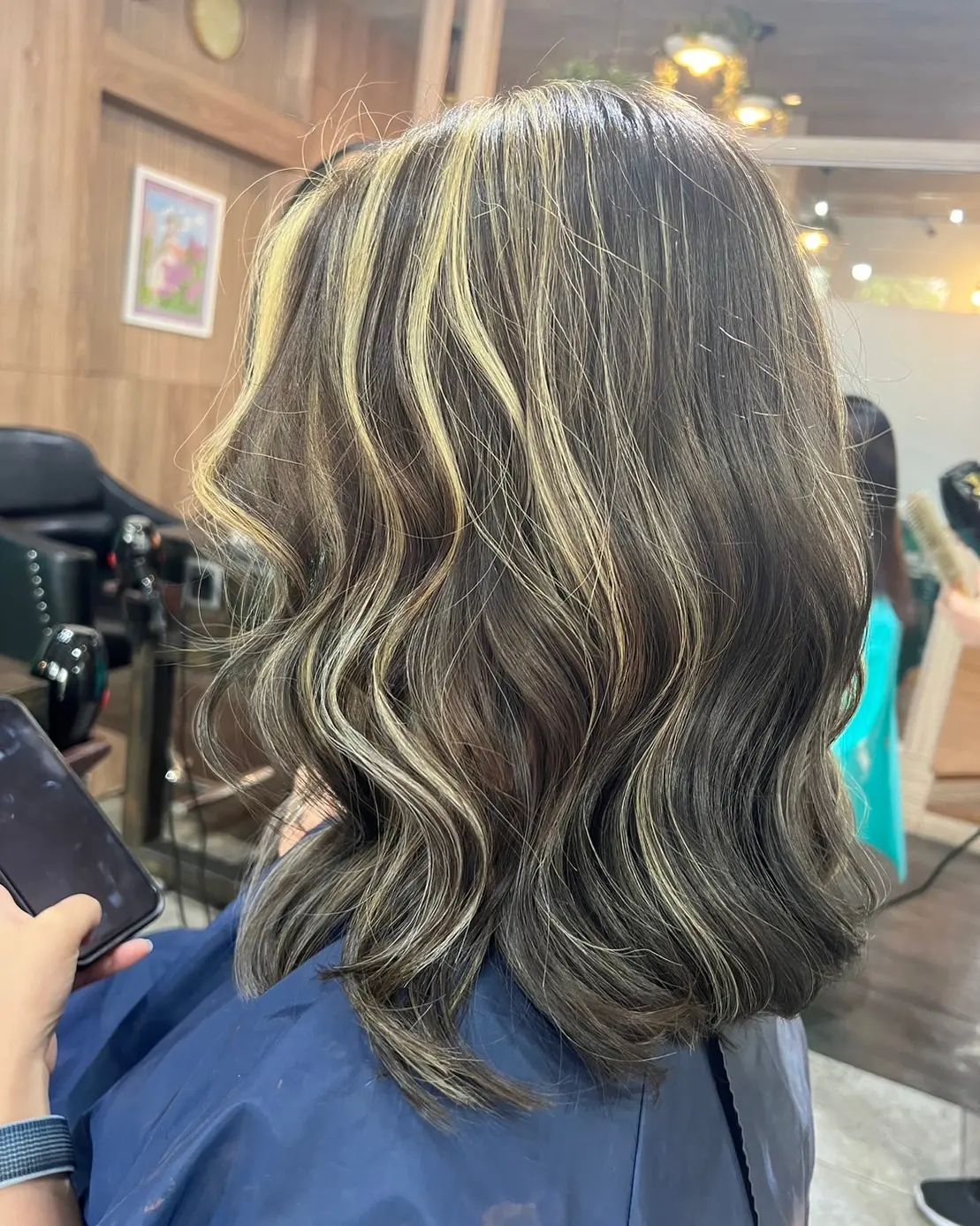 Cut+Highlight +color +olaplex +treatment Milbon 
️Free parking available
สามารถโทรจองคิวได้ที่
02-042-8385
LINE Account : https://lin.ee/3NZFLGo
หรือทางเว็บไซด์
https://lilachokkaido.com/booking/
ทางไปเลือก VIP Gift Voucher↓
https://www.gowabi.com/en/provider/lilac-by-106-hair  #ร้านเสริมสวย #ร้านเสริมสวยทองหล่อซอย5 #ทองหล่อซอย5 #thonglorsoi5 #salon #thonglor #salonthonglor #lilacby106 #106hairstudio #バンコク美容室 #バンコク #トンロー美容室 #トンローソイ5 #サロン #bangkok #stylist #perm #digitalperm #color #haircut #milbon #cut #japansalo #beauty #review #Bangkok #hair #Good #lilachokkaido
BOOKING - Spa & Hair LiLAC by 106Hair
...
lilachokkaido.com @ Spa & Hair Lilac by 106Hair