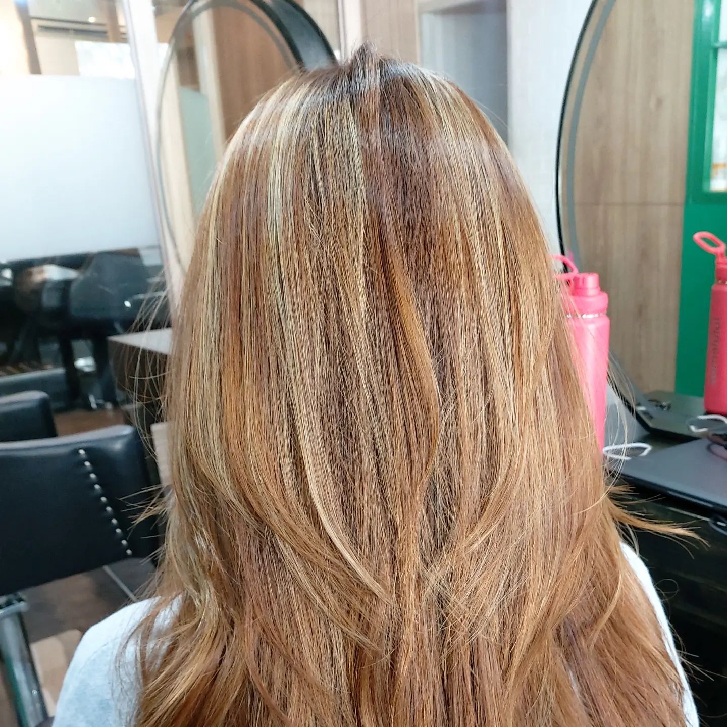 Cut+Highlight +color +olaplex +treatment Milbon 
️Free parking available
สามารถโทรจองคิวได้ที่
02-042-8385
LINE Account : https://lin.ee/3NZFLGo
หรือทางเว็บไซด์
https://lilachokkaido.com/booking/
ทางไปเลือก VIP Gift Voucher↓
https://www.gowabi.com/en/provider/lilac-by-106-hair  #ร้านเสริมสวย #ร้านเสริมสวยทองหล่อซอย5 #ทองหล่อซอย5 #thonglorsoi5 #salon #thonglor #salonthonglor #lilacby106 #106hairstudio #バンコク美容室 #バンコク #トンロー美容室 #トンローソイ5 #サロン #bangkok #stylist #perm #digitalperm #color #haircut #milbon #cut #japansalo #beauty #review #Bangkok #hair #Good #lilachokkaido
BOOKING - Spa & Hair LiLAC by 106Hair
...
lilachokkaido.com @ Spa & Hair Lilac by 106Hair