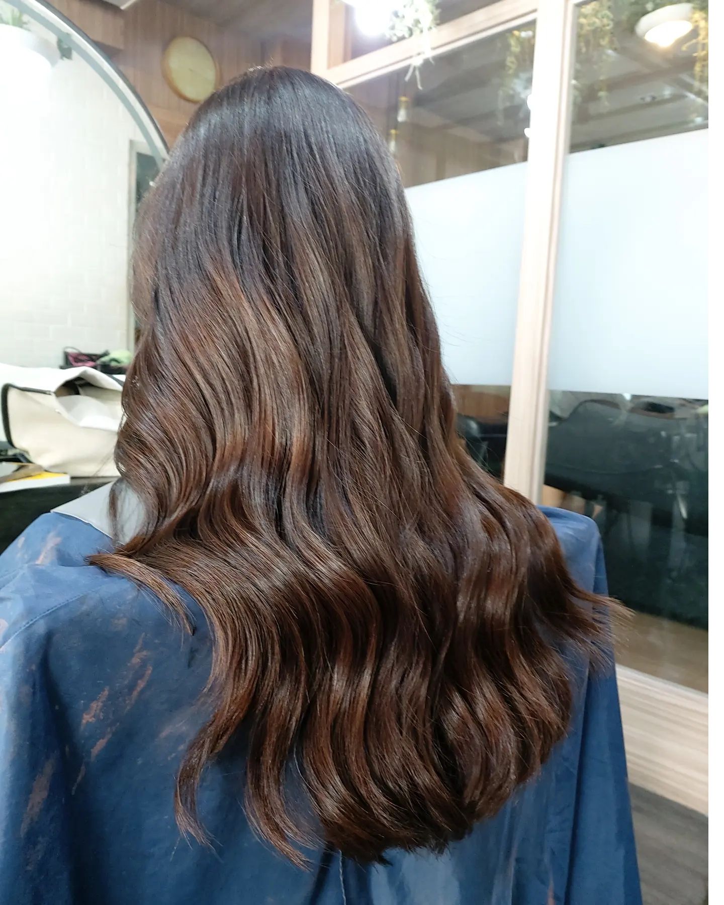 Cut+color +olaplex +treatment Milbon 
️Free parking available
สามารถโทรจองคิวได้ที่
02-042-8385
LINE Account : https://lin.ee/3NZFLGo
หรือทางเว็บไซด์
https://lilachokkaido.com/booking/
ทางไปเลือก VIP Gift Voucher↓
https://www.gowabi.com/en/provider/lilac-by-106-hair  #ร้านเสริมสวย #ร้านเสริมสวยทองหล่อซอย5 #ทองหล่อซอย5 #thonglorsoi5 #salon #thonglor #salonthonglor #lilacby106 #106hairstudio #バンコク美容室 #バンコク #トンロー美容室 #トンローソイ5 #サロン #bangkok #stylist #perm #digitalperm #color #haircut #milbon #cut #japansalo #beauty #review #Bangkok #hair #Good #lilachokkaido
BOOKING - Spa & Hair LiLAC by 106Hair
...
lilachokkaido.com @ Spa & Hair Lilac by 106Hair