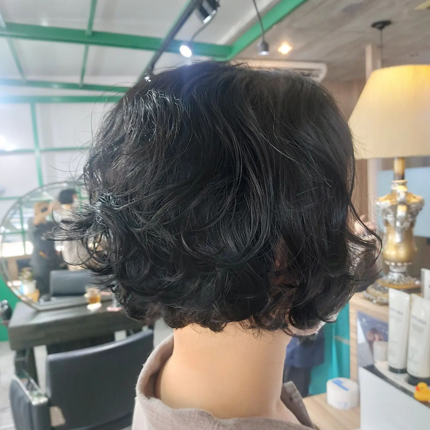 Cut+perm +treatment Milbon 
 ️Free parking available
สามารถโทรจองคิวได้ที่
02-042-8385
LINE Account : https://lin.ee/3NZFLGo
หรือทางเว็บไซด์
https://lilachokkaido.com/booking/
ทางไปเลือก VIP Gift Voucher↓
https://www.gowabi.com/en/provider/lilac-by-106-hair  #ร้านเสริมสวย #ร้านเสริมสวยทองหล่อซอย5 #ทองหล่อซอย5 #thonglorsoi5 #salon #thonglor #salonthonglor #lilacby106 #106hairstudio #バンコク美容室 #バンコク #トンロー美容室 #トンローソイ5 #サロン #bangkok #stylist #perm #digitalperm #color #haircut #milbon #cut #japansalo #beauty #review #Bangkok #hair #Good #lilachokkaido
BOOKING - Spa & Hair LiLAC by 106Hair
...
lilachokkaido.com @ Spa & Hair Lilac by 106Hair