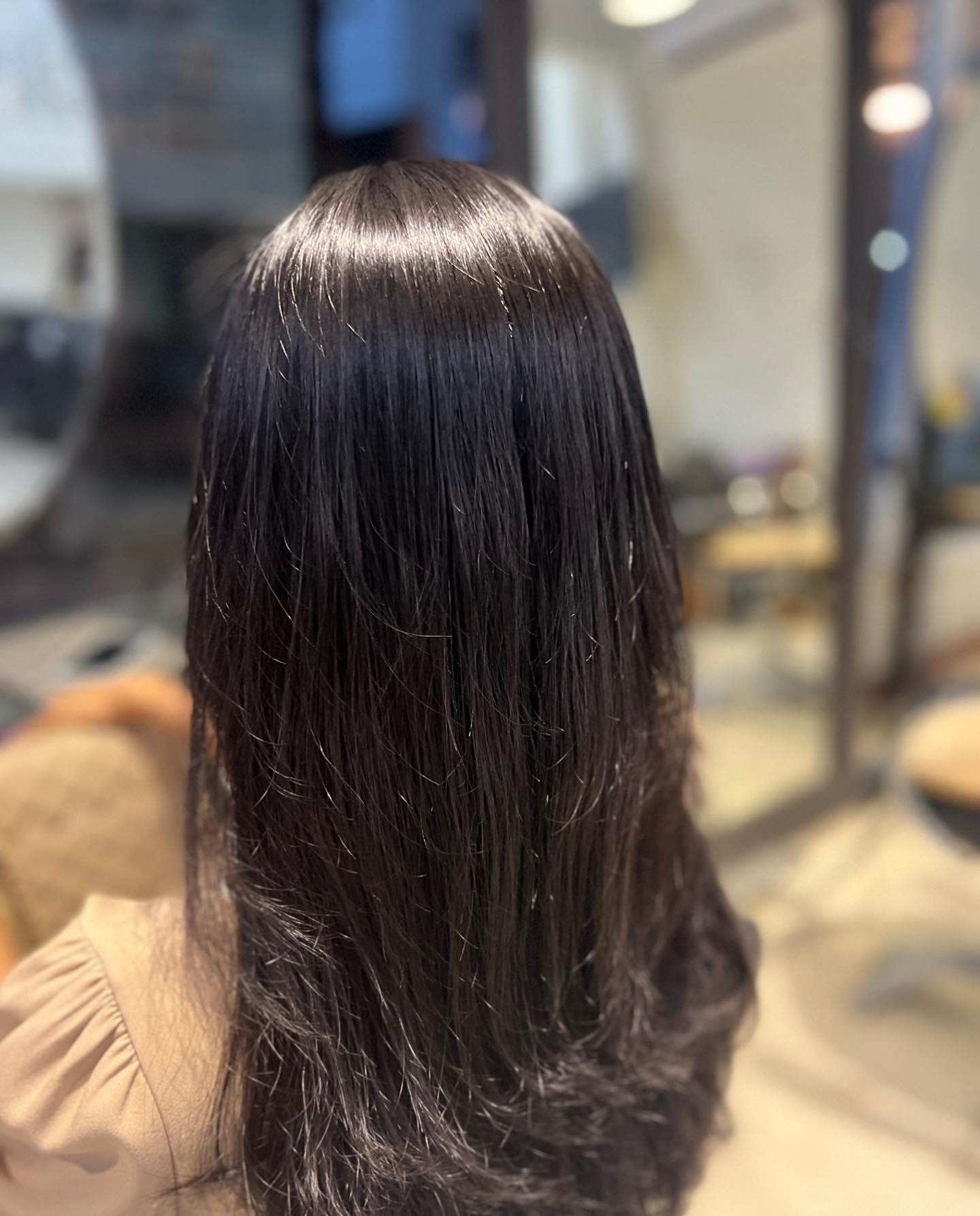 Straighten the roots +Milbon smooth Treatment ร้านทําผมสไตล์ญี่ปุ่น แถวสีลม สนใจ สอบถามและจอง P Free parking available ทางร้านมีบริการ จอดรถฟรีค่ะ สนใจสอบถามและจองคิวกับทางร้านได้ที่เบอร์ 02-2679-106 iz +Soda สวัสดีคะ ร้านทําผม 106 ANNEX TRA เวลา าการ 10:00-19:30 https://lin.ee/Zmaaw5K Silom 6 (We Space) *รบกวนจองเวลาก่อนมารับบริการทุก ครั้งนะคะ #106hair #106AnnexReMAKE #digitalperm #azsodaspa #highlightcolor #hairsalon #bangkokbeauty #bangkok #thailand #ร้านท่าผม #กรุงเทพฯ #สีลมซอย6 @ 106 Hair/ ANNEX REMAKE