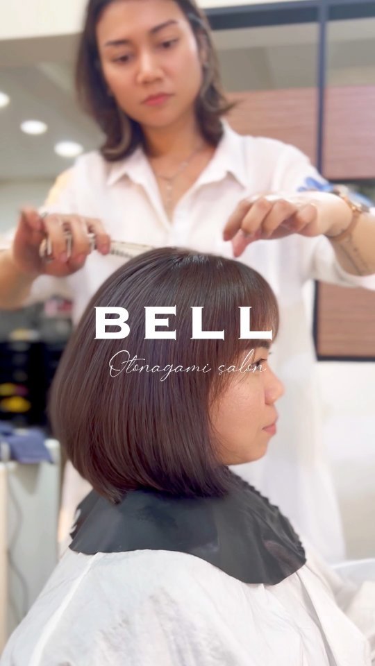 Bell Otonagami × Cut       วันนี้ทางร้านมาแนะนำสาวๆทุกคน ในเรื่องของการตัดผมให้เข้ากับรูปหน้า  ไม่ว่าจะตัดทรงอะไร หากมีเทคนิคการตัดที่ดี และรู้ว่าควรจะวางรูปแบบทรงผมให้เข้ากับรูปหน้ายังไง ก็สามารถทำให้ผลลัพธ์ที่ออกมานั้น สวยงามเสมอ ด้วยเทคนิคการตัดแบบสไตล์ญี่ปุ่น ทางร้านขอแนะนำสาวๆหรือหนุ่มๆทุกคนให้ลองเข้ามาใช้บริการดูได้ค่ะ      สามารถเข้ามาปรึกษาเรื่องเส้นผมกับร้านเราได้  Stylist :   GAME  @gamenoolek89  FB :  BELL Otonagami  salon  Tel :      020003001
LINE :   @skk6845h
Business hours :   9AM〜9PM  Please feel free to contact us/お気軽にお問合せください️  #Bellotonagamisalon #ร้านทำผมญี่ปุ่น #バンコク美容室 #バンコク駐在 #バンコク在住