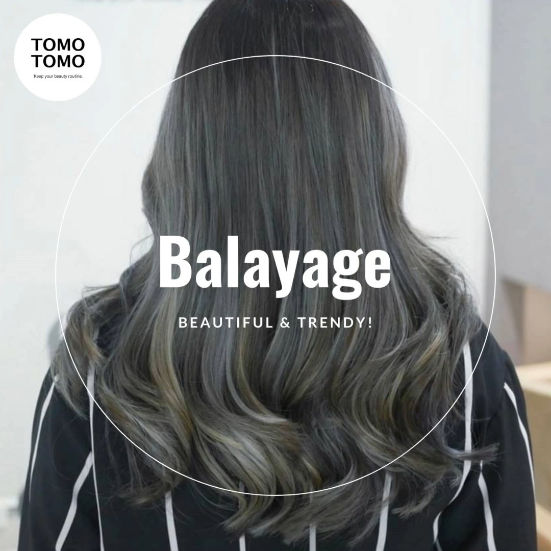 ️Balayage ️สวยโฉบเฉี่ยว มั่นใจ อินเทรนด์ก่อนใคร️
Beautiful & Trendy!
.
Balayage
เทคนิคการทำสีผมด้วย 2 สี สีหลักจะเป็นสีโทนเข้มที่ดูเป็นธรรมชาติ และอีกสีเป็นสีโทนสว่างกว่าเล็กน้อย เมื่อลงสีสลับกันจะทำให้ผมสวย ดูมิติ และผมยาวขึ้นจะไล่สีกันอย่างลงตัว ได้สีผมใหม่อีกด้วย!
.
ทางร้านใช้ผลิตภัณฑ์ระดับพรีเมียมจากแบรนด์ชั้นนำของญี่ปุ่น  หมดปัญหาผมเสียแน่นอน
.
ใครอยากเปลี่ยนสีผม แนะนำสีนี้เลย! 
.
Book and Appointment on 
️ Tel: 02-009-2616
 Line : @ tomotomo
Online Booking: https://reservia.jp/reserve/login/5055?locale=th
#bangkoksalon #bangkokhairsalon #hairsalon #treatment #haircut #promphong #haircolor #hairfashion #hairstyle #hair #perm #headspa #ร้านทำผม #ร้านทำผมแนะนำ #ร้านทำผมกรุงเทพ #ร้านทำผมทองหล่อ #ร้านทำผมสุขุมวิท #แนะนำร้านทำผม #ร้านทำผมสไตล์ญี่ปุ่น #ซาลอน #ร้านตัดผม #สีผม #สีผมสวย #สีผมญี่ปุ่น #ตัดผม #ทำสีผม