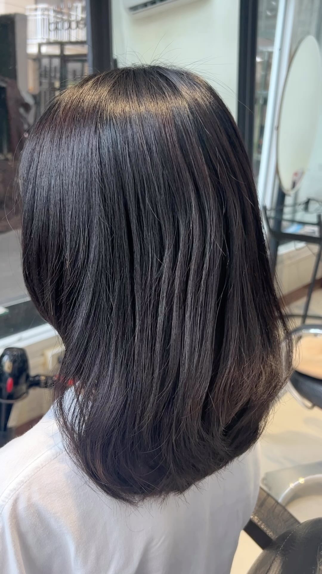 Cut+ Color + Milbon smooth Treatment ร้านทําผมสไตล์ญี่ปุ่น แถวสีลม สนใจ สอบถามและจอง P Free parking available ทางร้านมีบริการ จอดรถฟรีค่ะ สนใจสอบถามและจองคิวกับทางร้านได้ที่เบอร์ 02-2679-106 iz +Soda สวัสดีคะ ร้านทําผม 106 ANNEX TRA เวลา าการ 10:00-19:30 https://lin.ee/Zmaaw5K Silom 6 (We Space) https://reservia.jp/reserve/menu/b9855edf7b?start_page=2&is_guest=1*รบกวนจองเวลาก่อนมารับบริการทุก ครั้งนะคะ #106hair #106AnnexReMAKE #digitalperm #azsodaspa #highlightcolor #hairsalon #bangkokbeauty #bangkok #thailand #ร้านท่าผม #กรุงเทพฯ #สีลมซอย6 @ 106 Hair/ ANNEX REMAKE